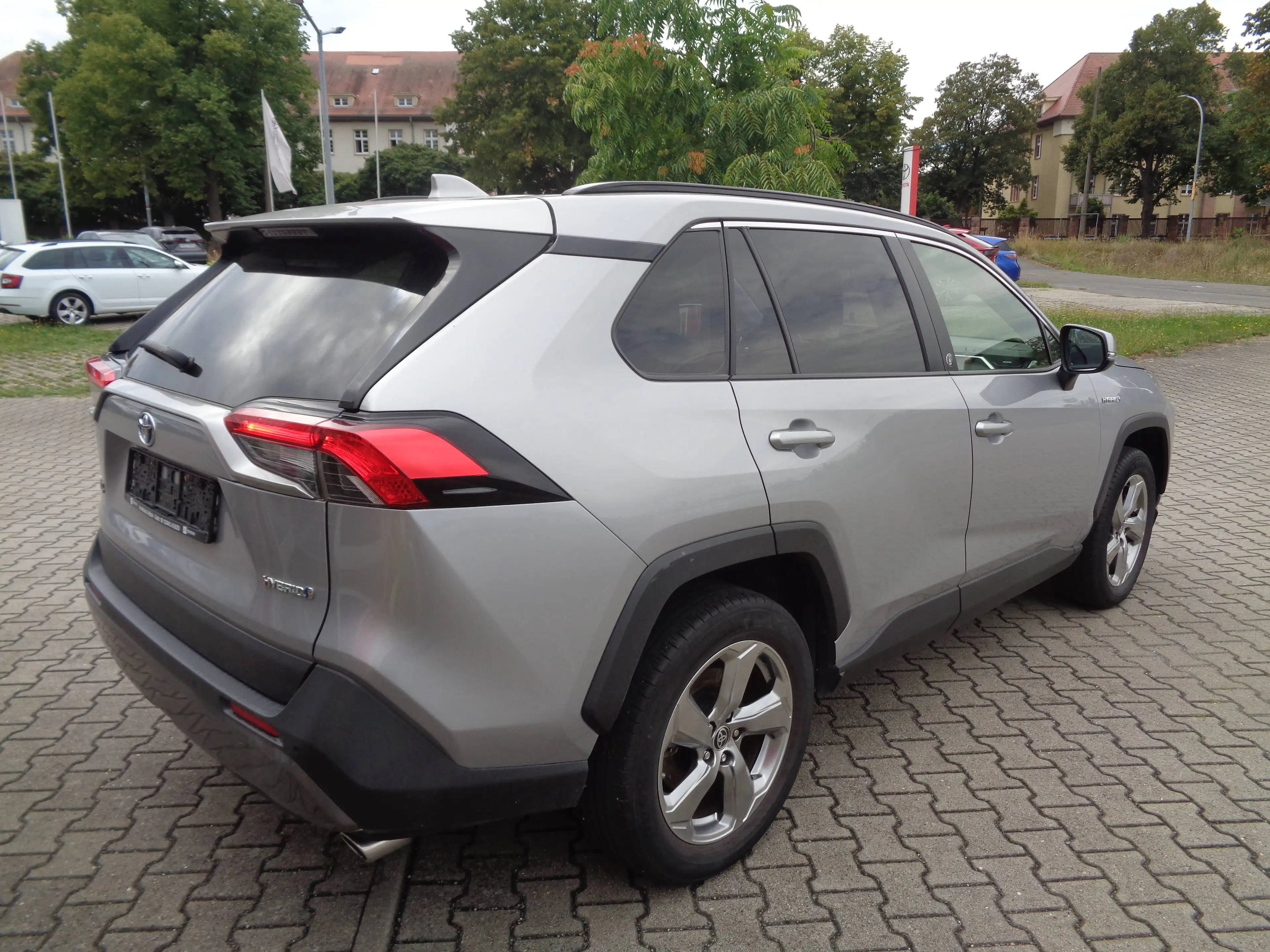 Toyota RAV 4 Hybrid 4x2 Team Deutschland — photo 3