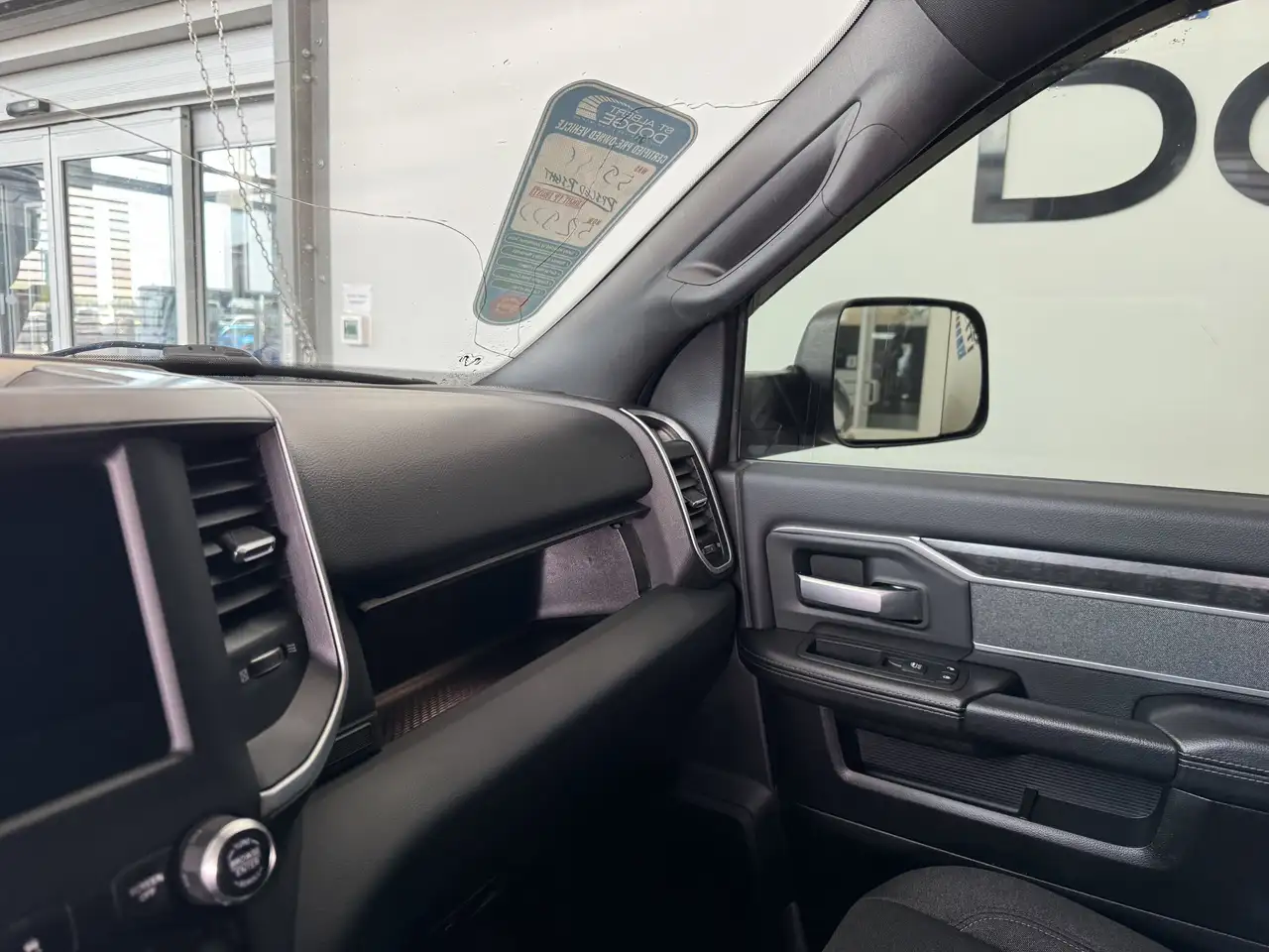 RAM 3500 снимка RAM 3500