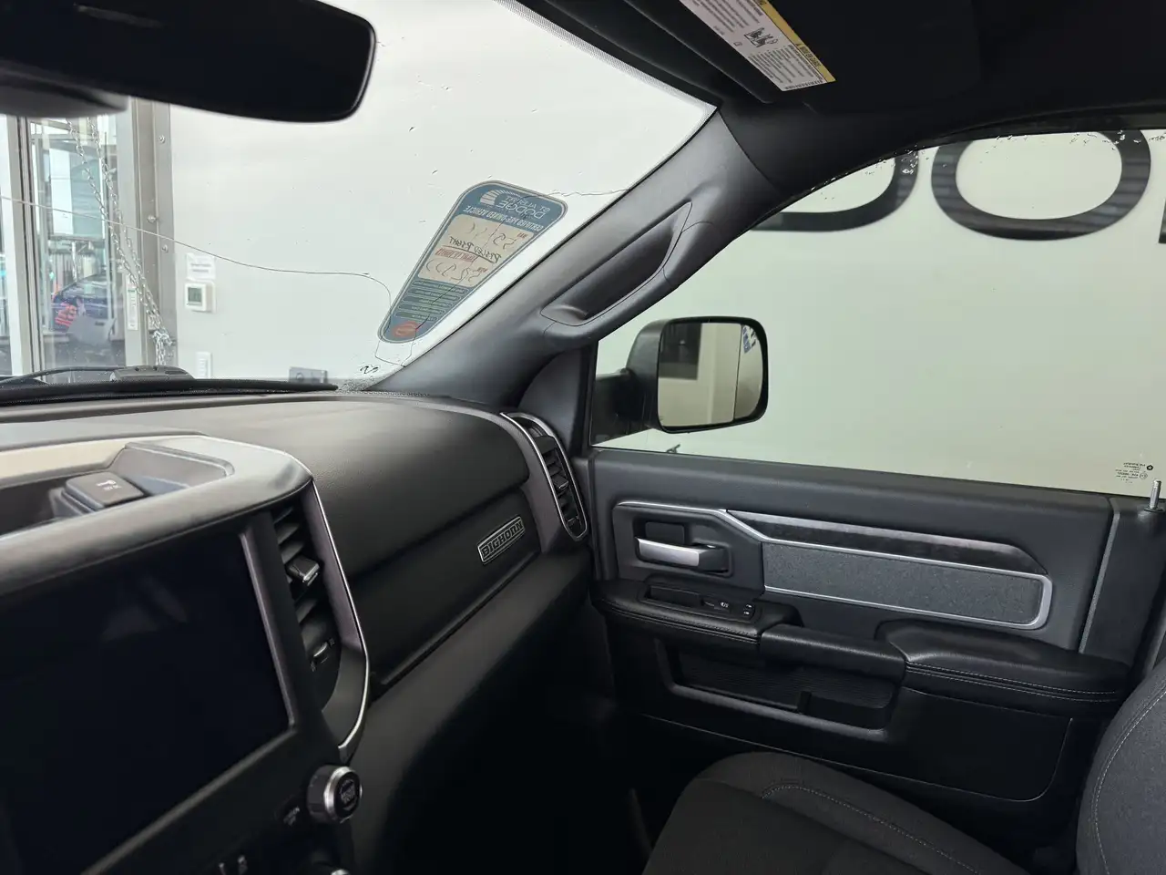 RAM 3500 снимка RAM 3500