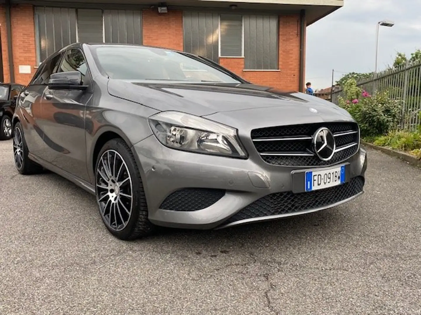 Mercedes-Benz A 200 A 200 cdi Dark Night edition Grigio - 1