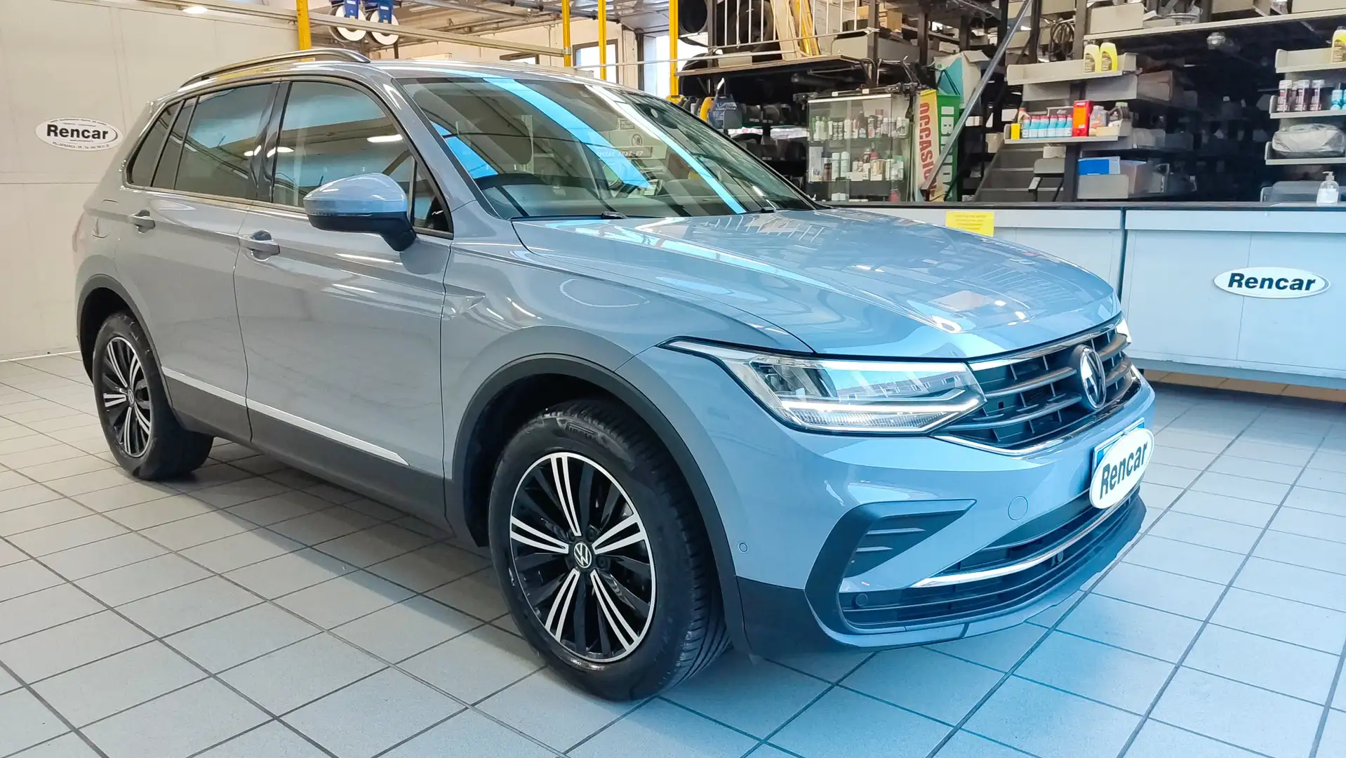 Volkswagen Tiguan Tiguan II 2021 2.0 tdi Life 4motion 150cv dsg Grigio - 1