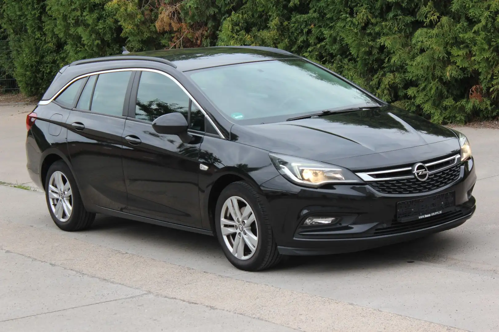 Opel Astra K Sports Tourer Business Start/Stop Schwarz - 1