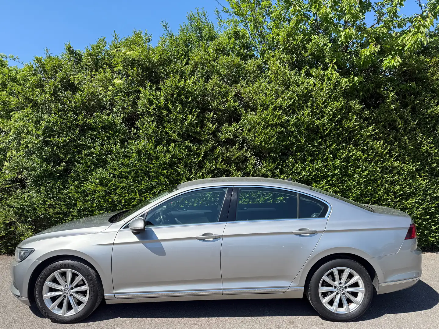 Volkswagen Passat 1.6 CR TDi DSG+NAVI+VIRTUAL+CAMERA+JANTES+EU 6B Grijs - 2