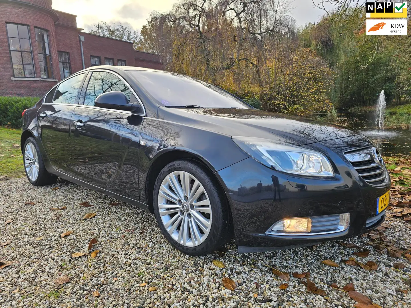 Opel Insignia 1.4 Turbo EcoFLEX Cosmo LEER/airco/CRUISE Schwarz - 1