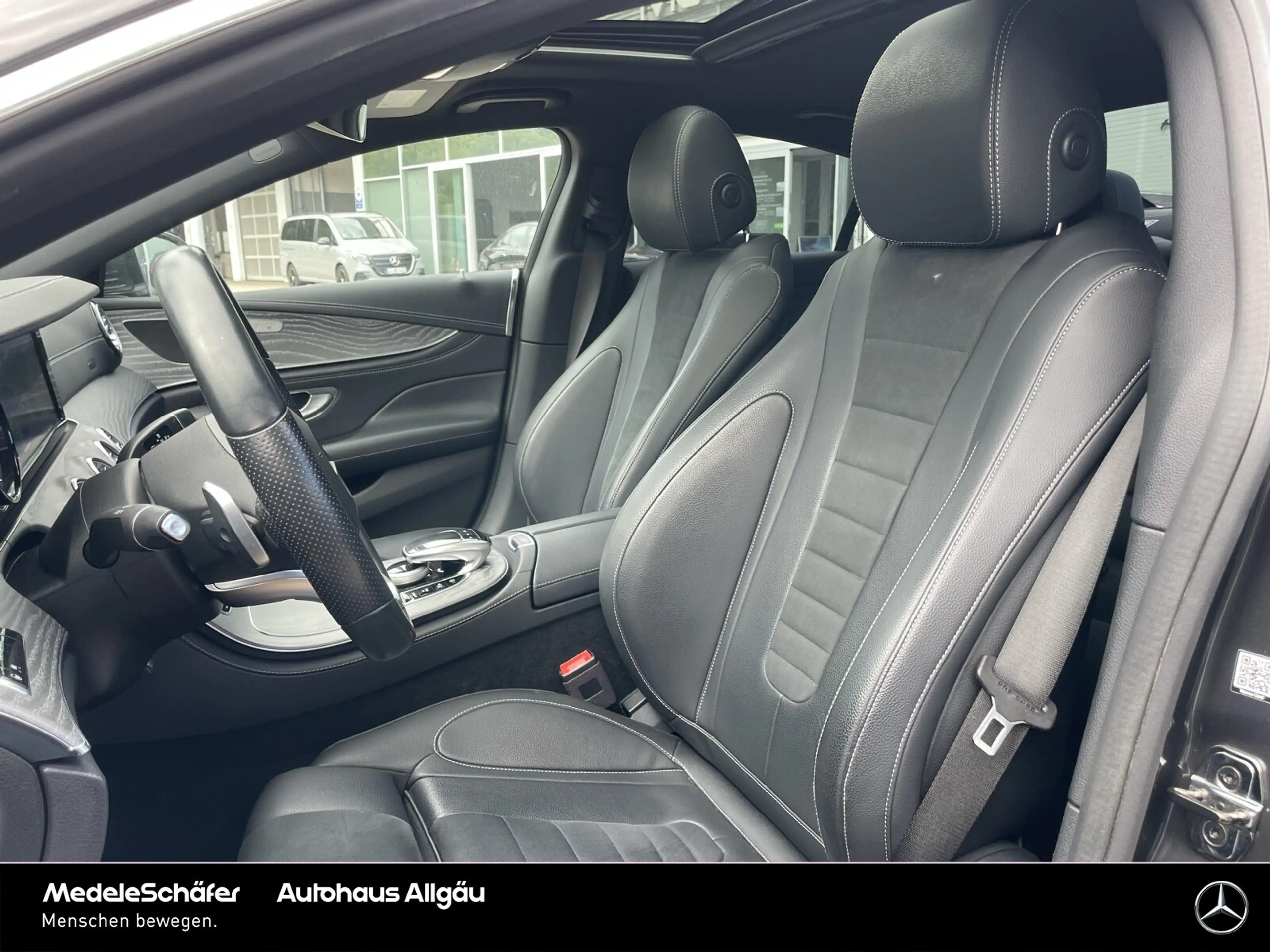 Mercedes-Benz CLS 220 CLS 220 d AMG Distro SHD MLED 360 Ambi Servoschl — photo 15