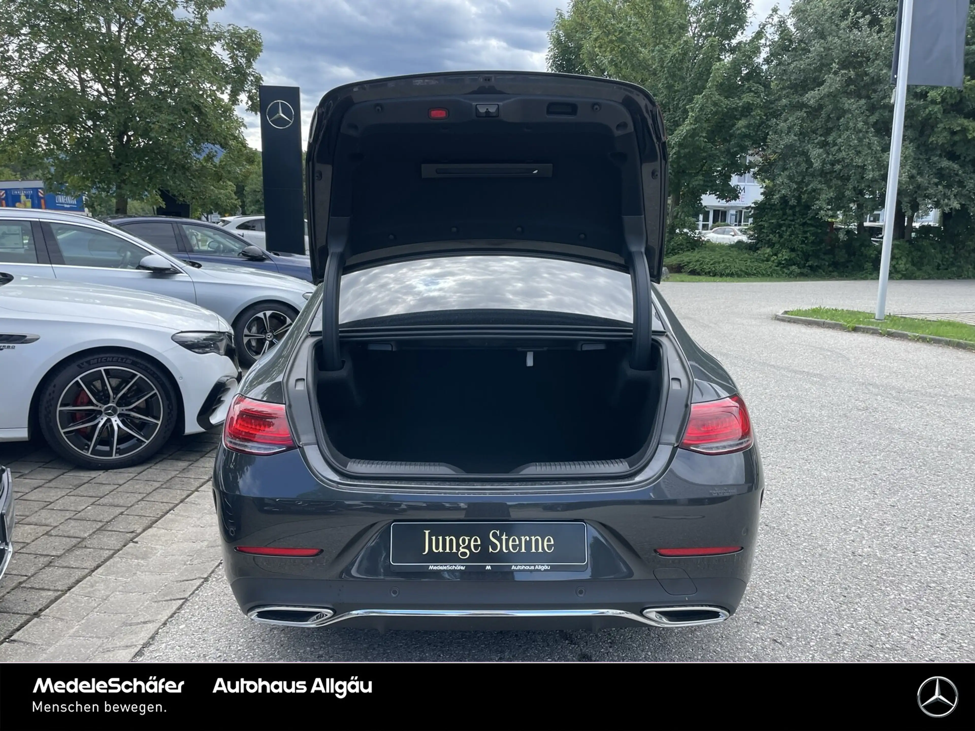 Mercedes-Benz CLS 220 CLS 220 d AMG Distro SHD MLED 360 Ambi Servoschl — photo 7