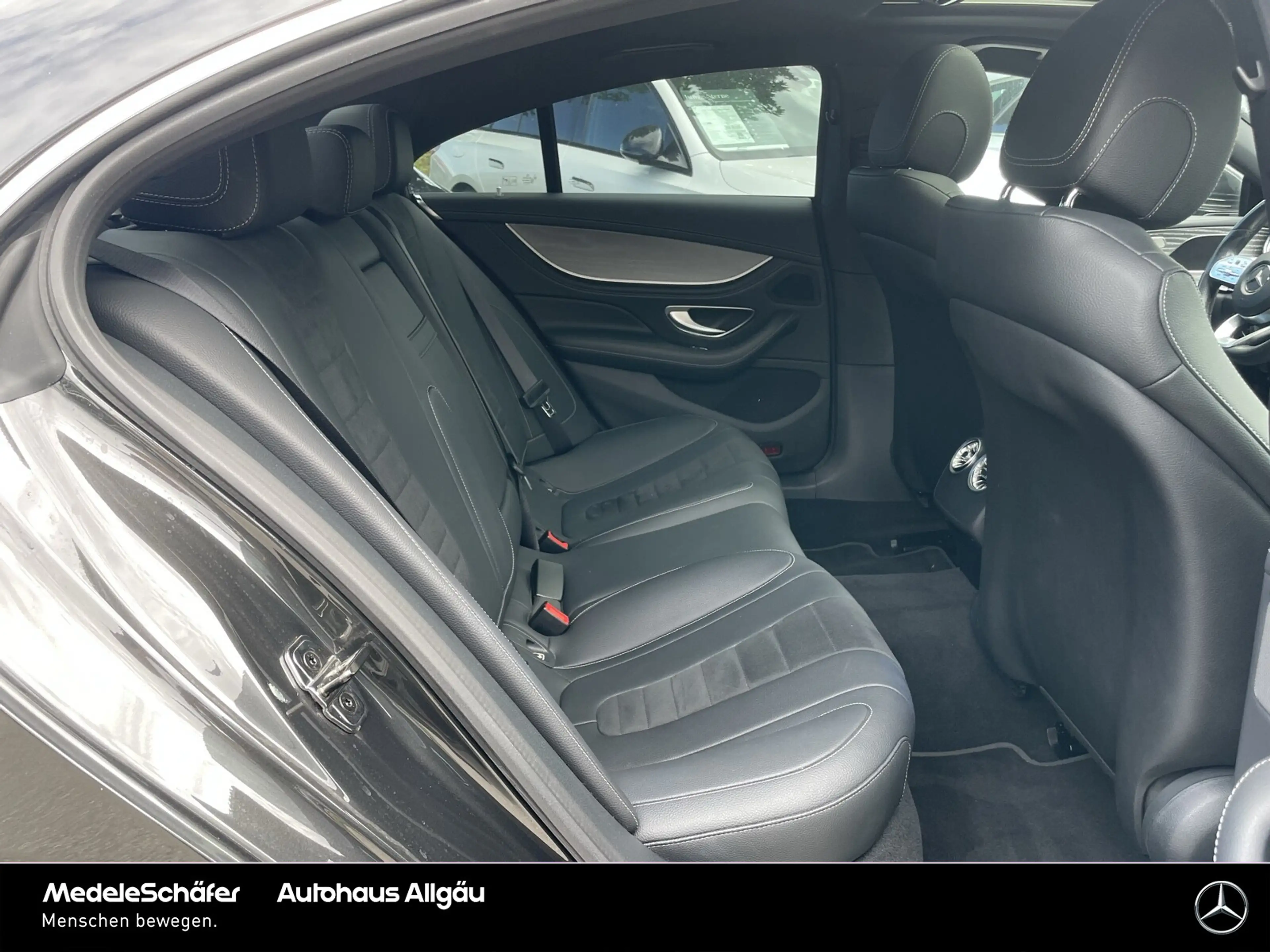Mercedes-Benz CLS 220 CLS 220 d AMG Distro SHD MLED 360 Ambi Servoschl — photo 10