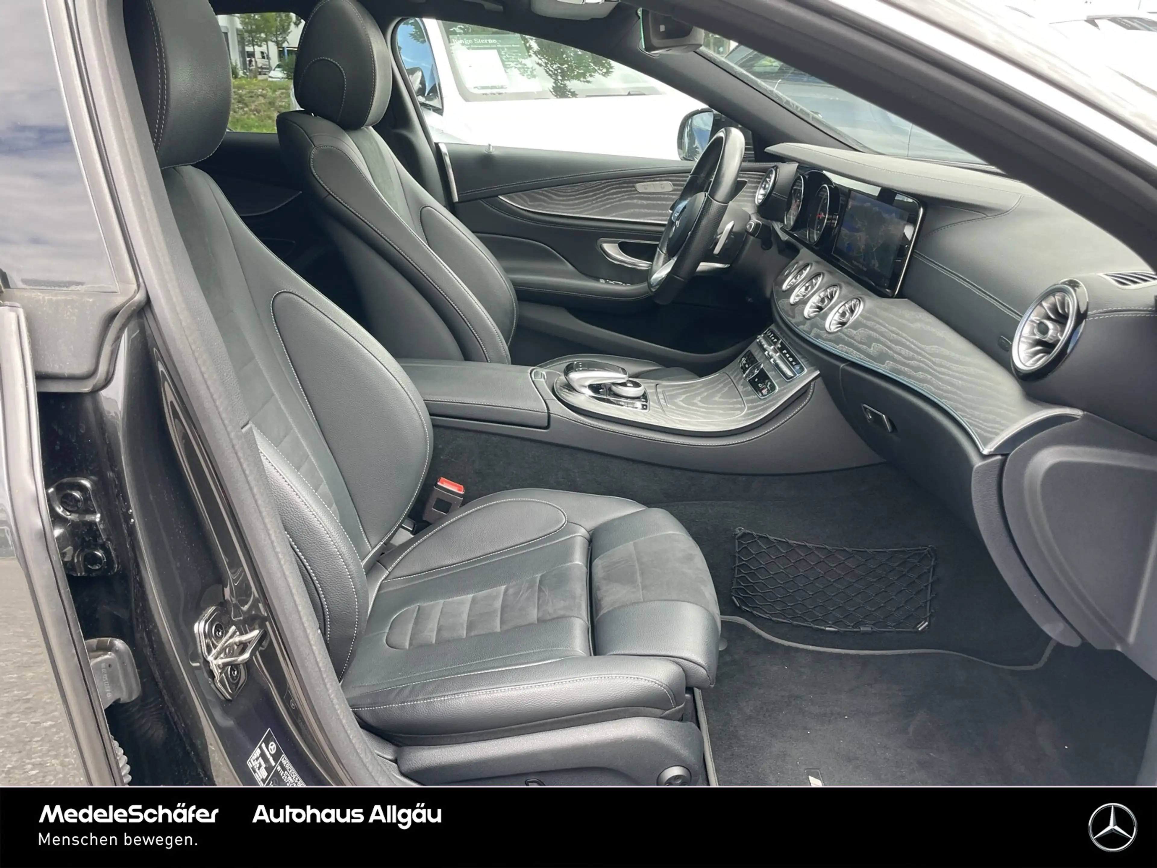 Mercedes-Benz CLS 220 CLS 220 d AMG Distro SHD MLED 360 Ambi Servoschl — photo 9