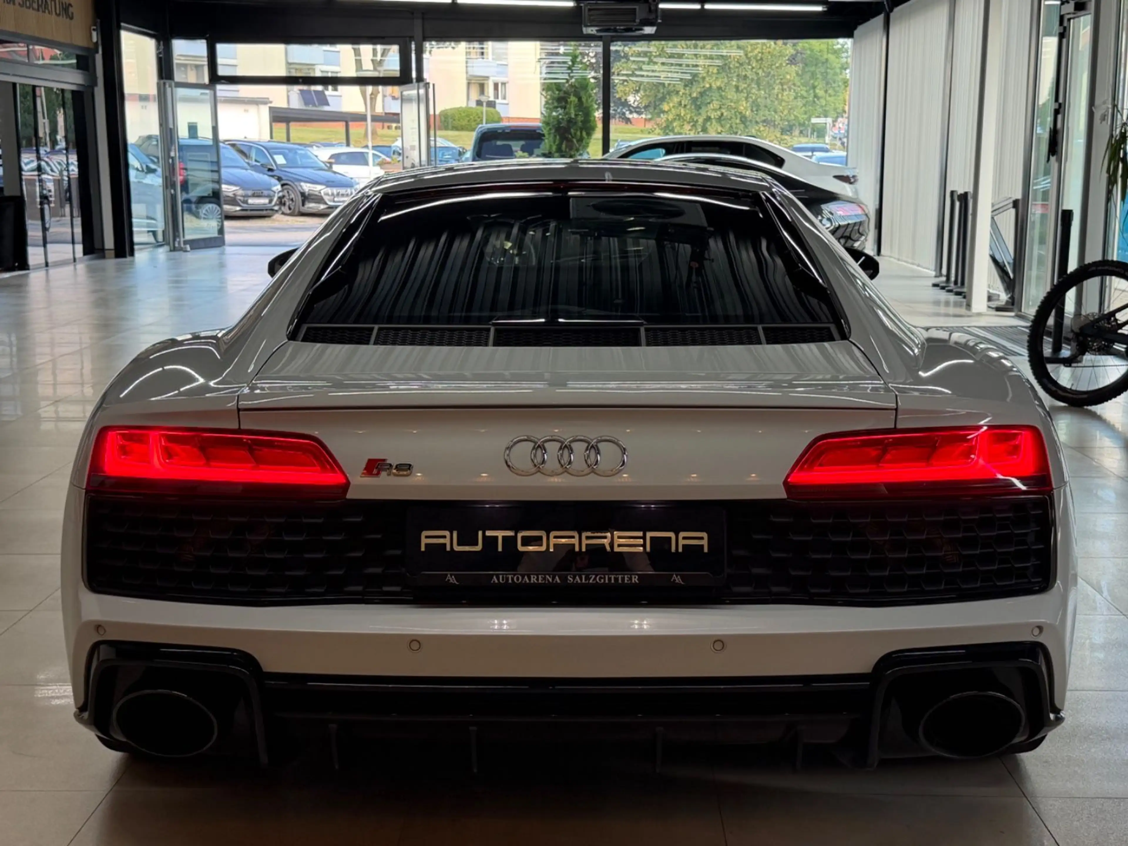 Audi R8 Coupe 5.2 ''V10''*LED*B&O*R.KAM* — photo 8