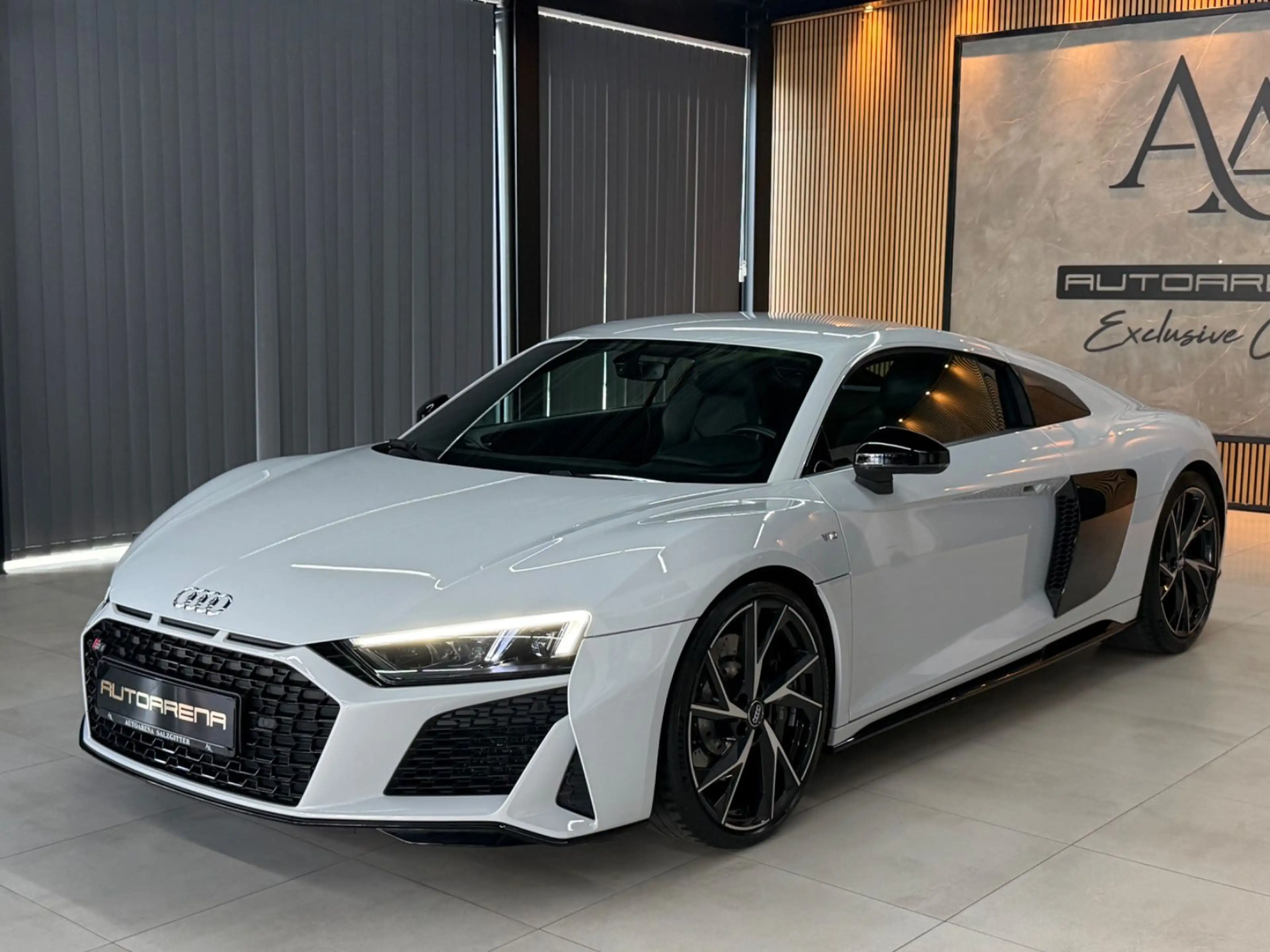 Audi R8 Coupe 5.2 ''V10''*LED*B&O*R.KAM* — photo 6