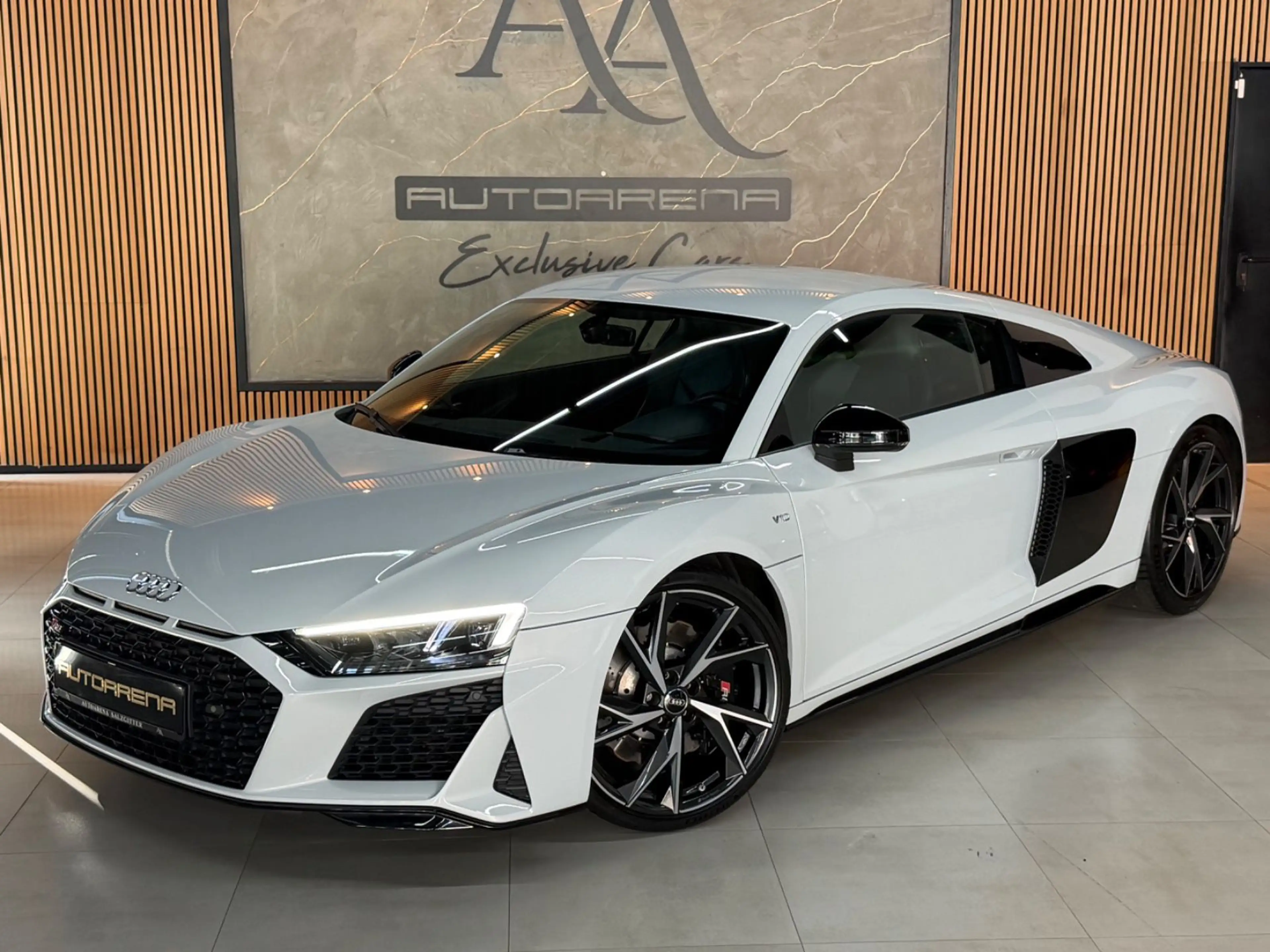 Audi R8 Coupe 5.2 ''V10''*LED*B&O*R.KAM* — photo 3