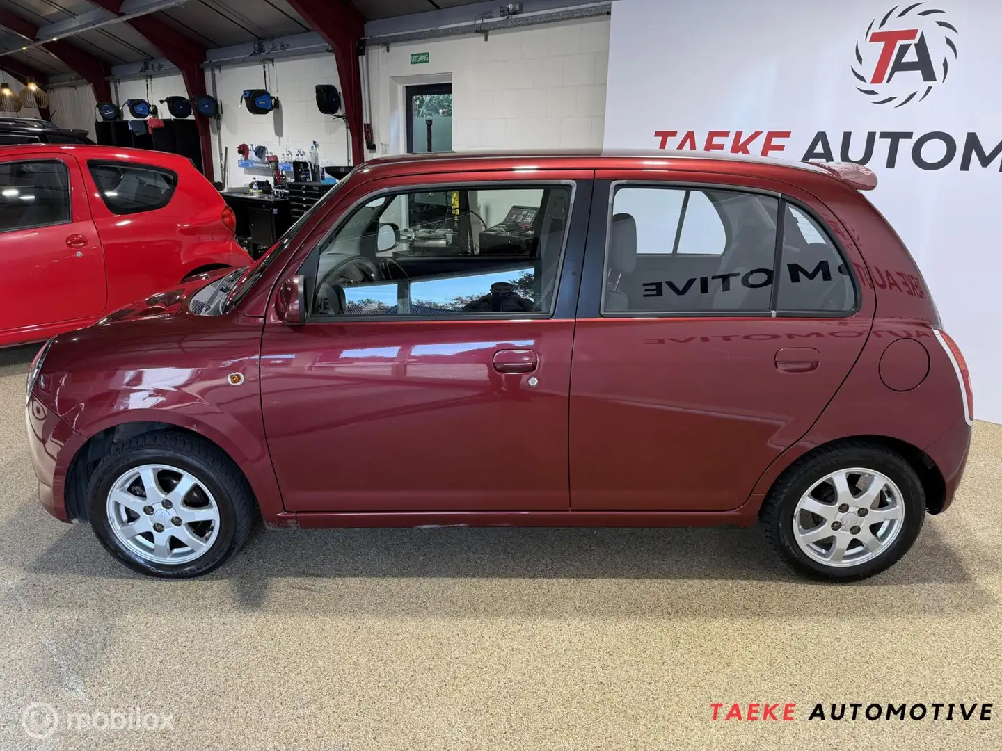 Daihatsu Trevis 1.0 Airco/Apk Rouge - 2