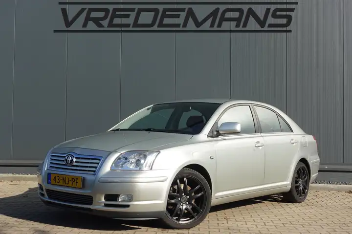 Toyota Avensis 2.0 VVTi Linea Luna