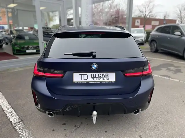 BMW 3 Series view 15
