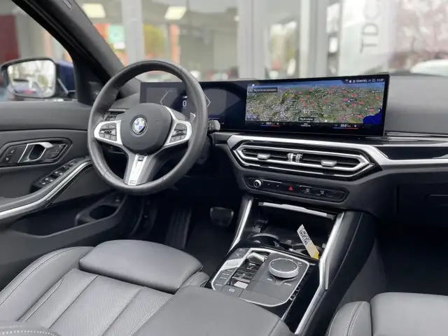 BMW 3 Series view 8