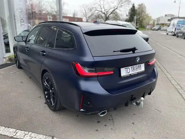 BMW 3 Series view 14
