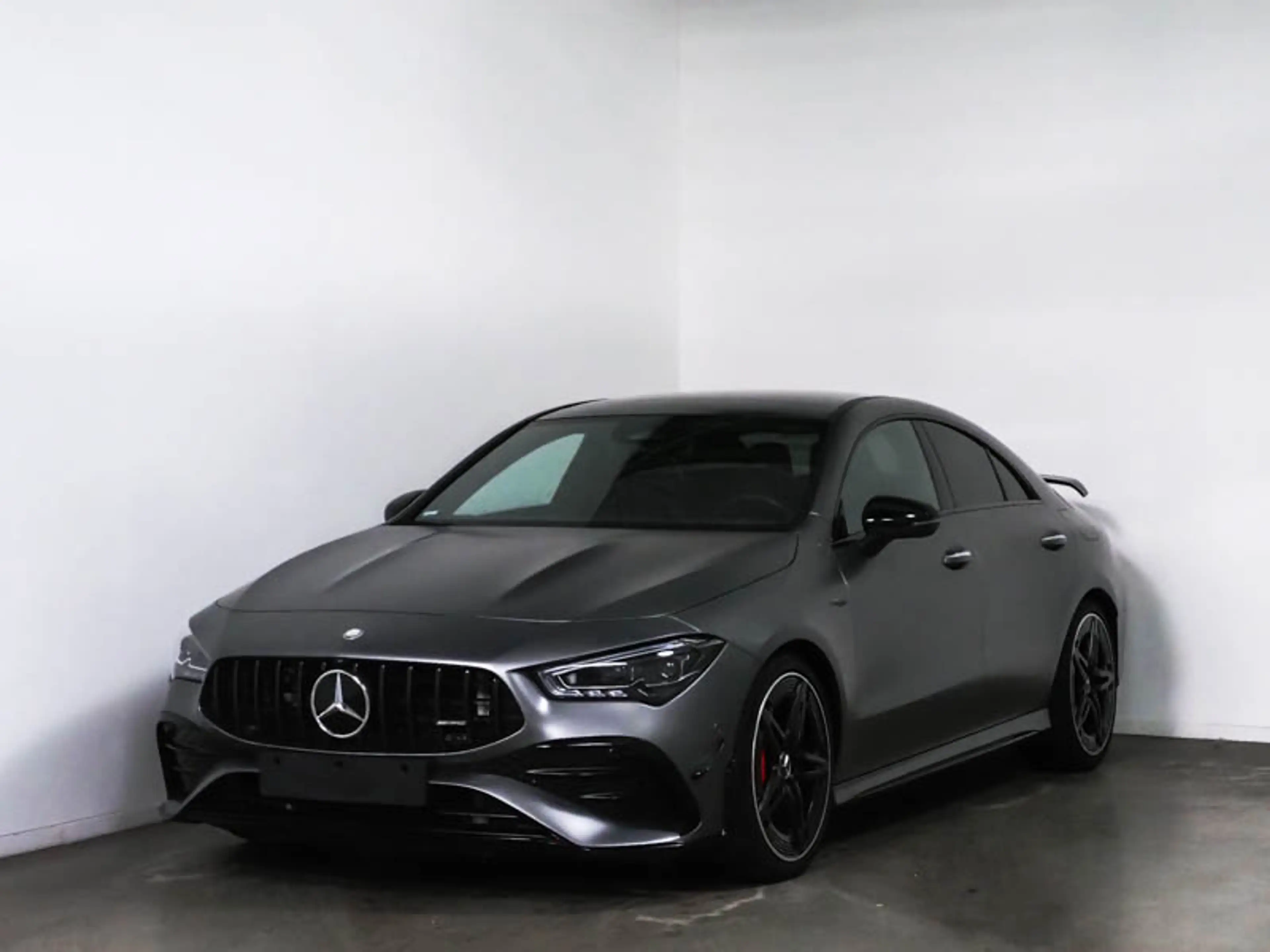 Mercedes-Benz CLA 35 AMG 4M Aero MAGNO Night Pano W-Paket 19" — photo 2