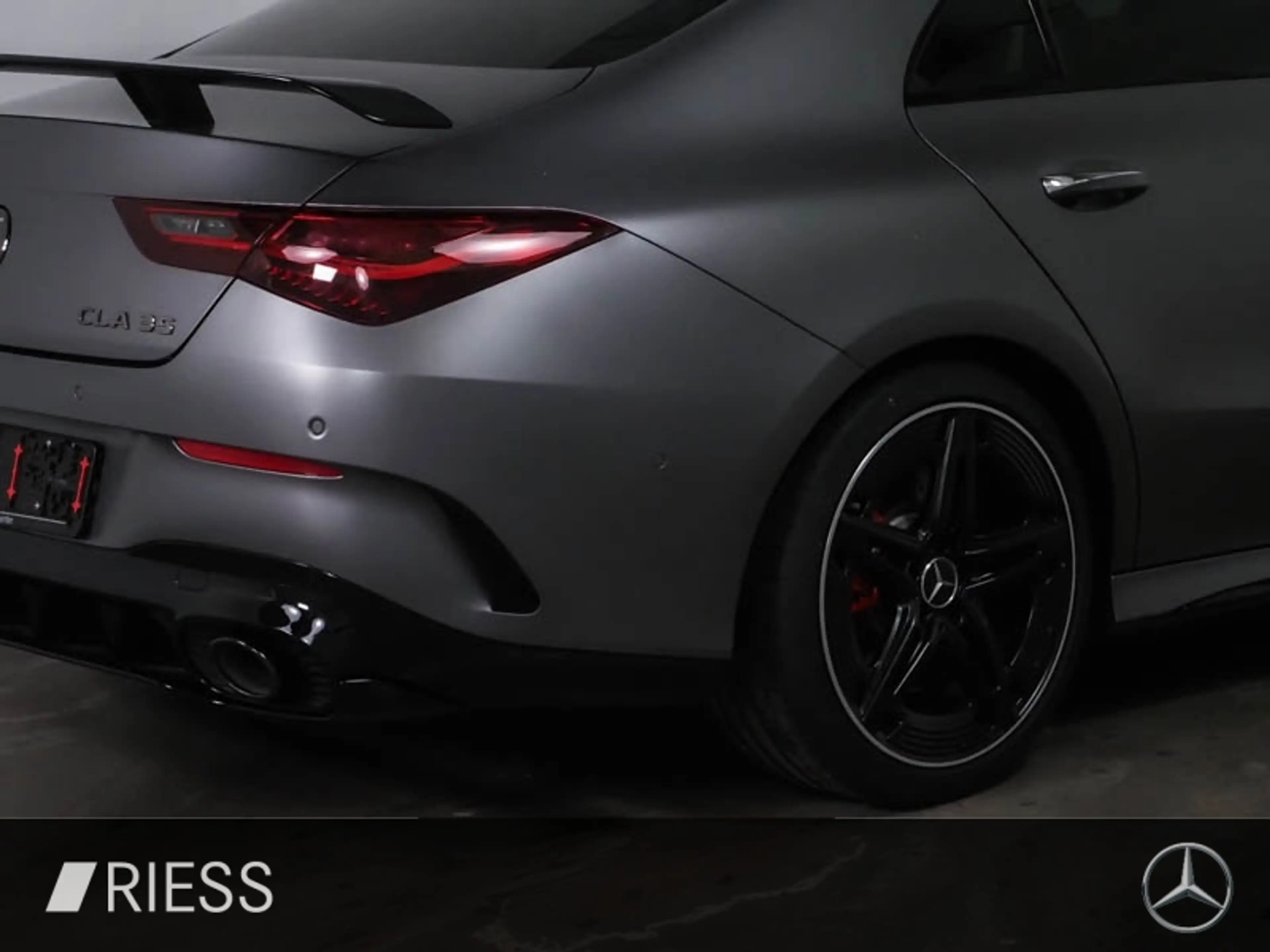 Mercedes-Benz CLA 35 AMG 4M Aero MAGNO Night Pano W-Paket 19" — photo 5