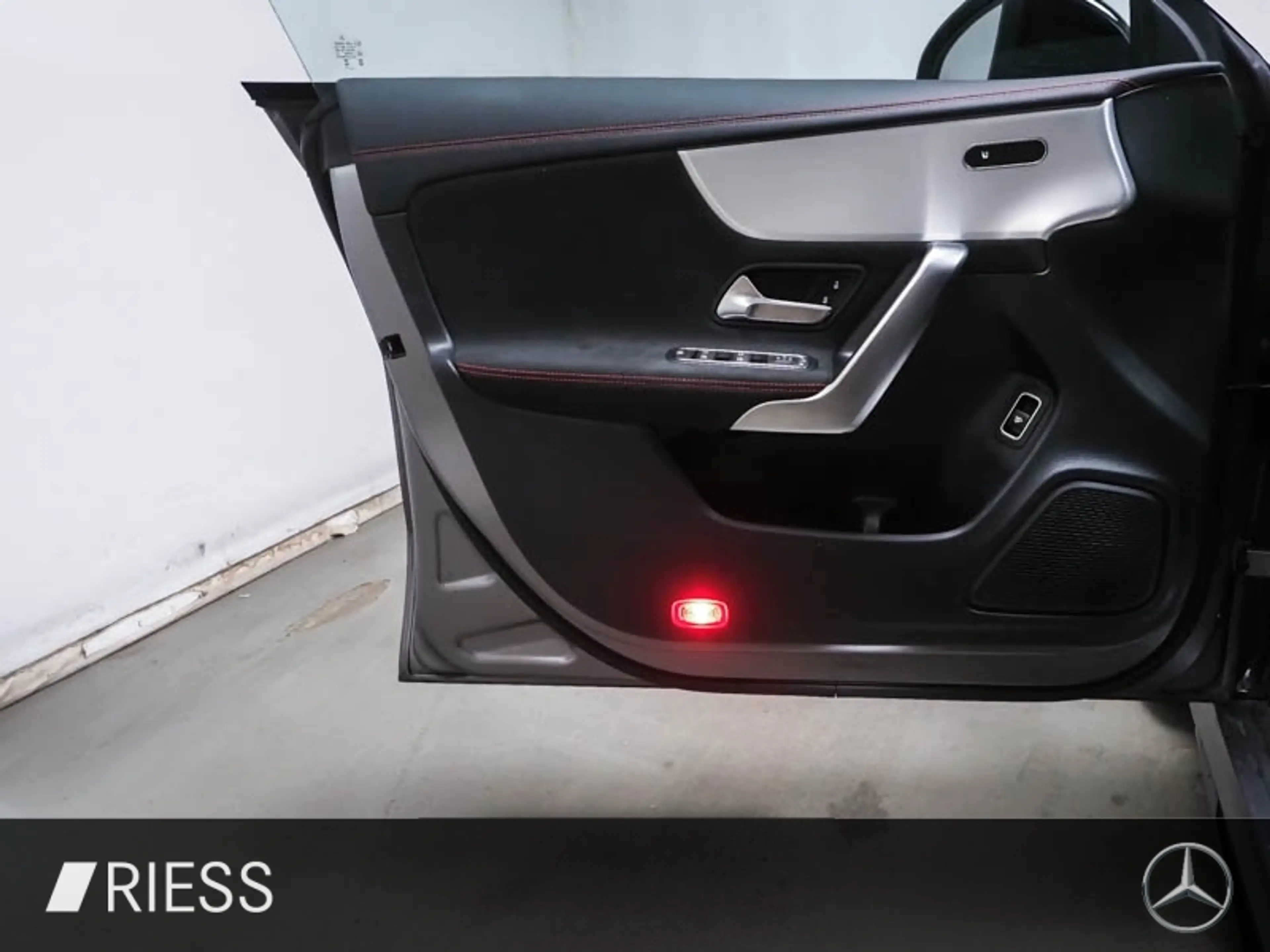 Mercedes-Benz CLA 35 AMG 4M Aero MAGNO Night Pano W-Paket 19" — photo 9