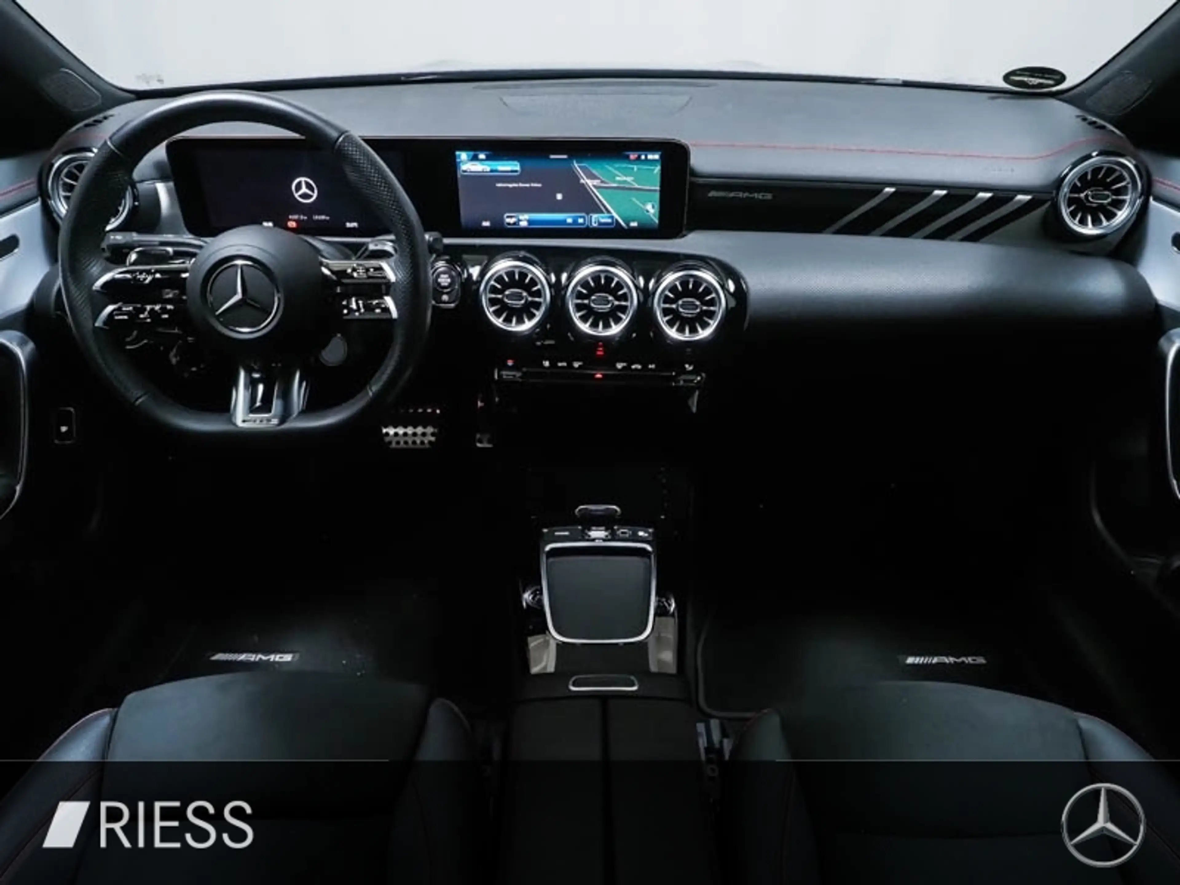 Mercedes-Benz CLA 35 AMG 4M Aero MAGNO Night Pano W-Paket 19" — photo 7