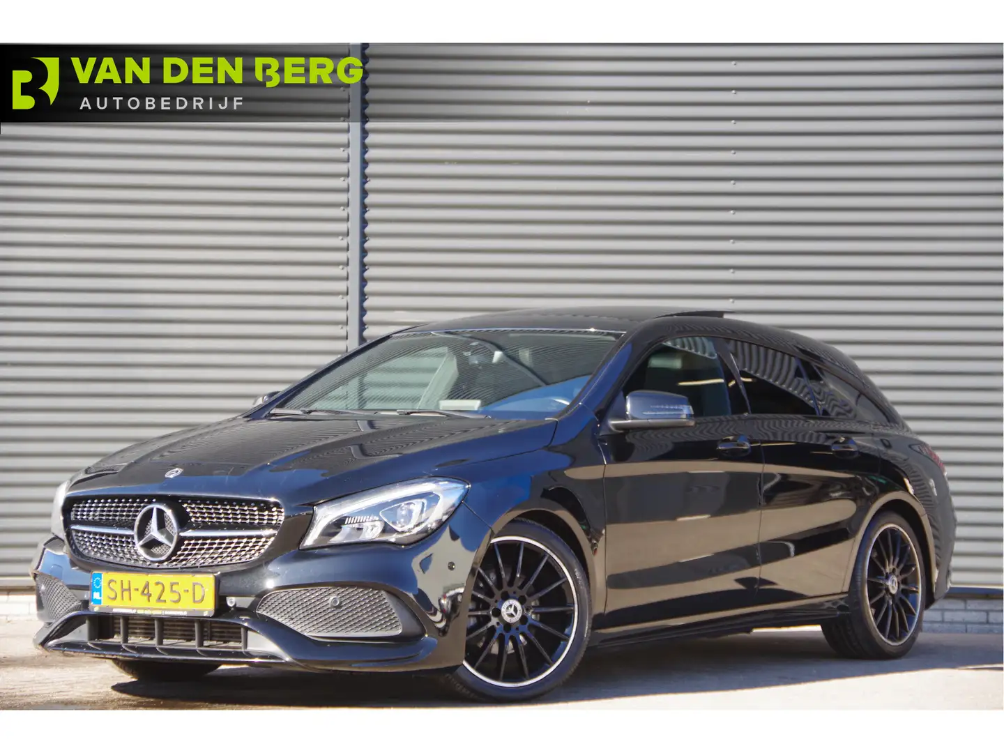 Mercedes-Benz CLA 180 Shooting Brake AMG NIGHT, AUT. LED, PANODAK, SPORT Noir - 1