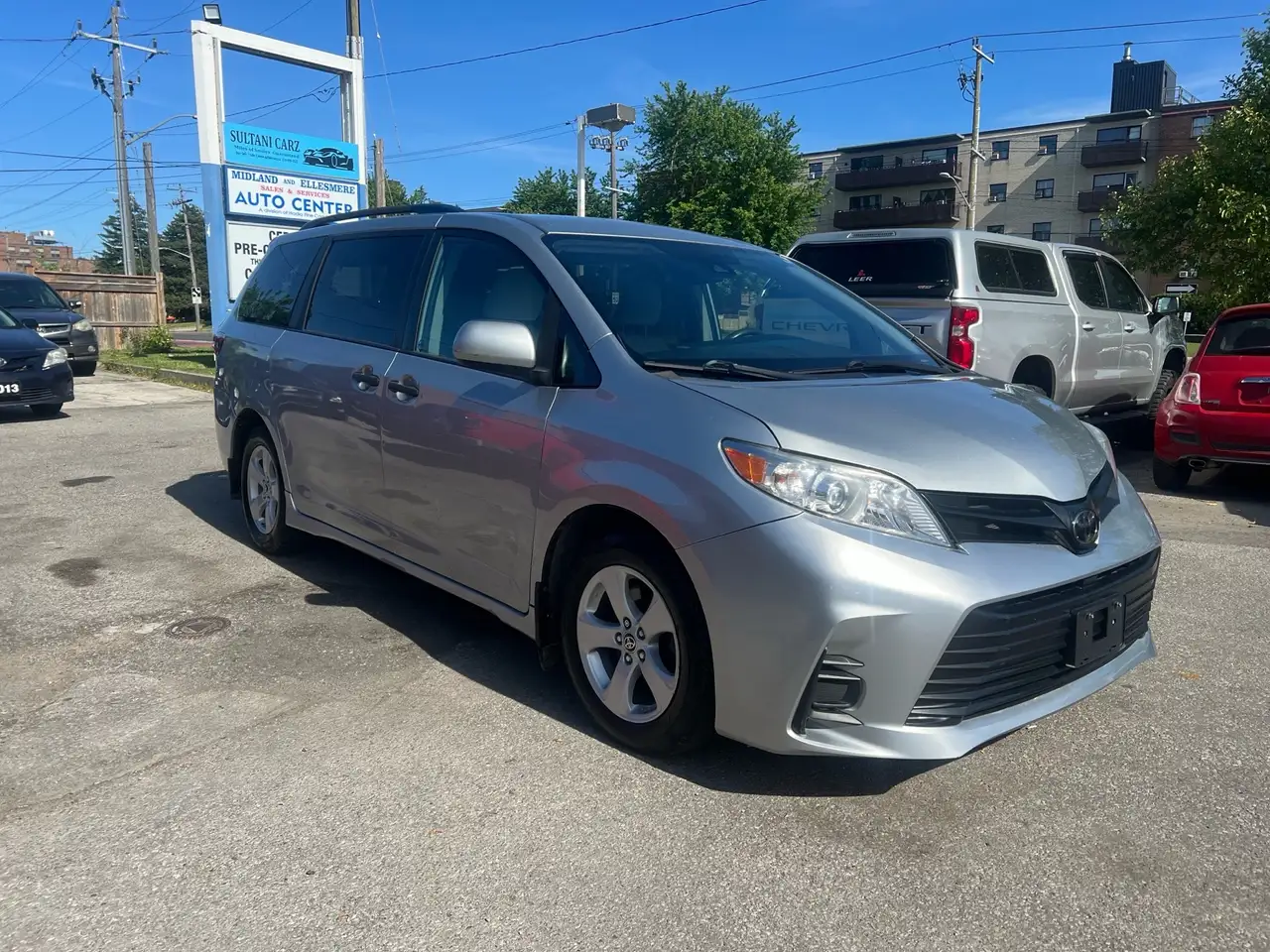 Toyota Sienna fotografie Toyota Sienna