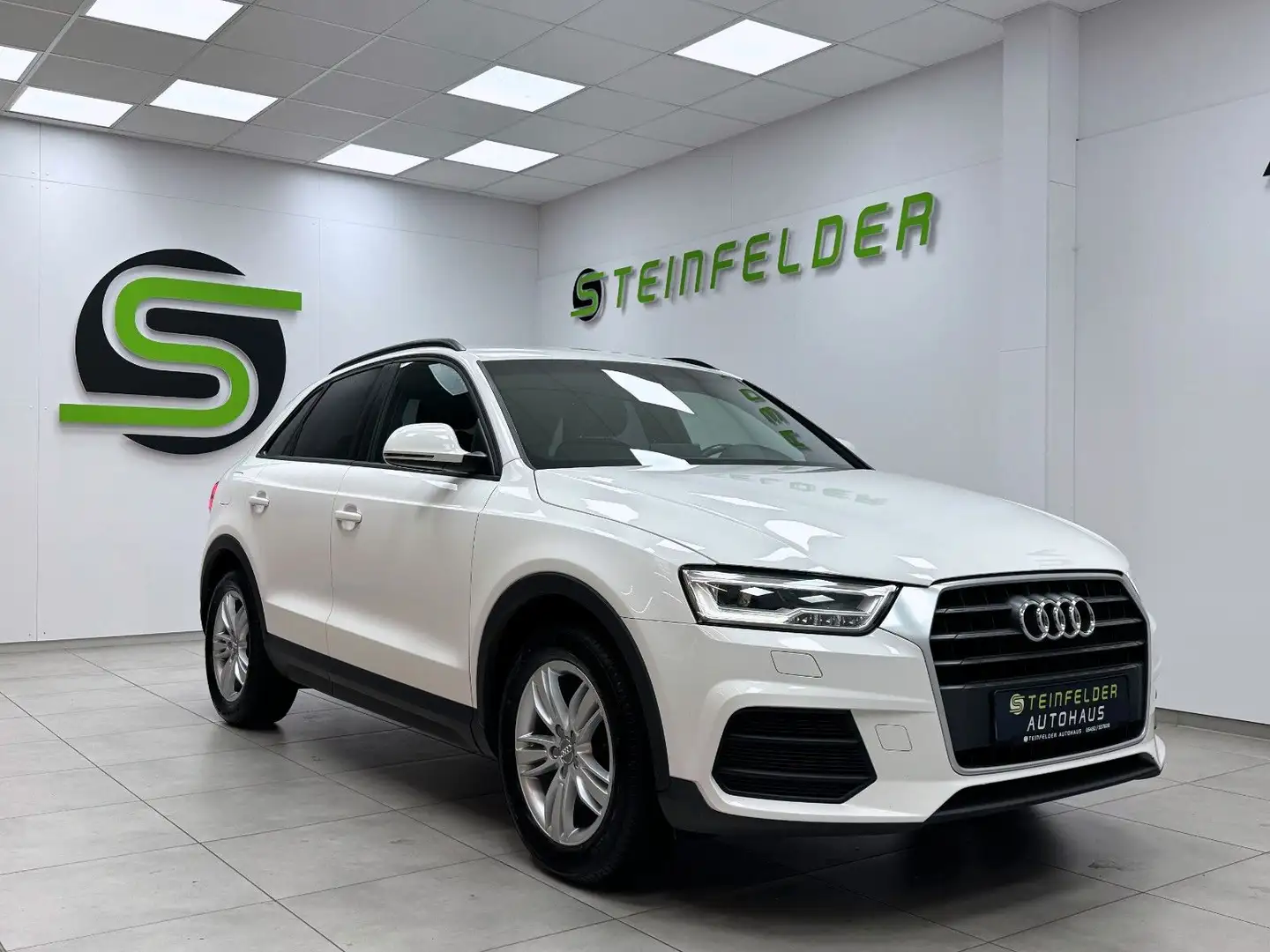 Audi Q3 2.0 TDI / LED / NAVI / SHZ / TEMPOMAT Weiß - 1