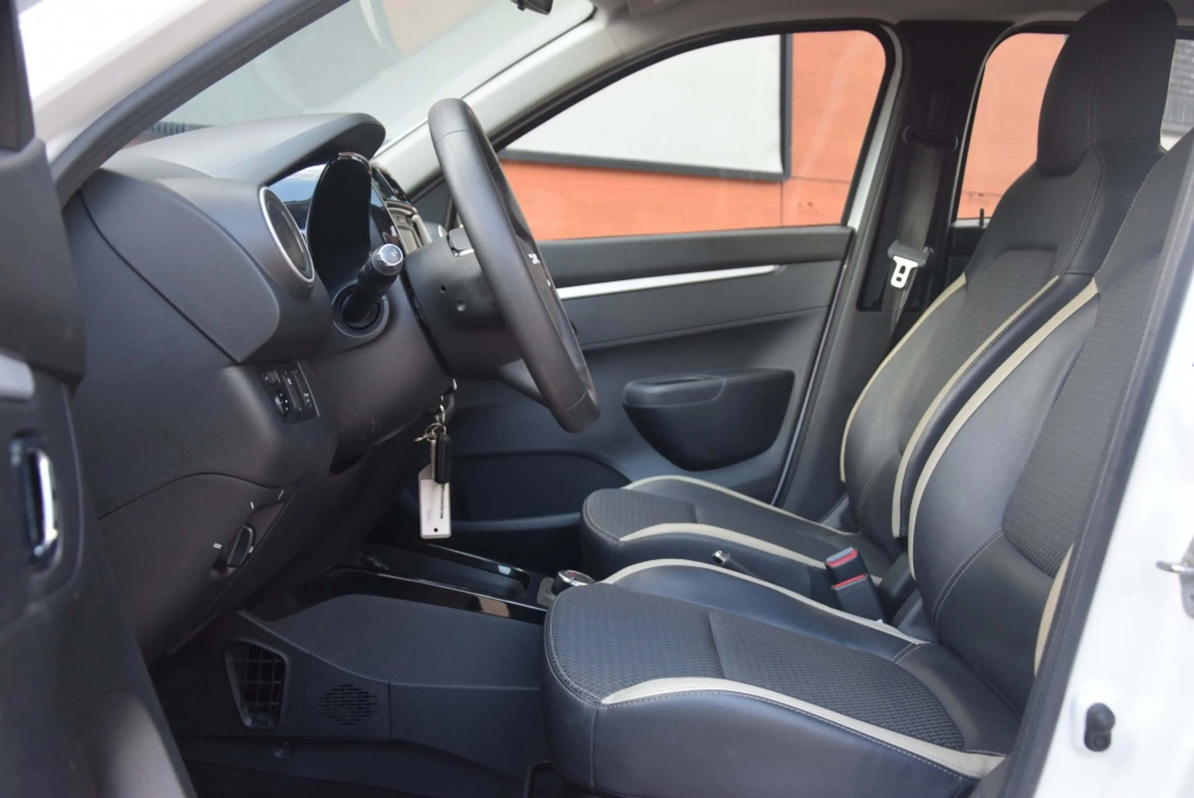 Dacia Spring Essential 27kWh SOH90,4% — photo 7