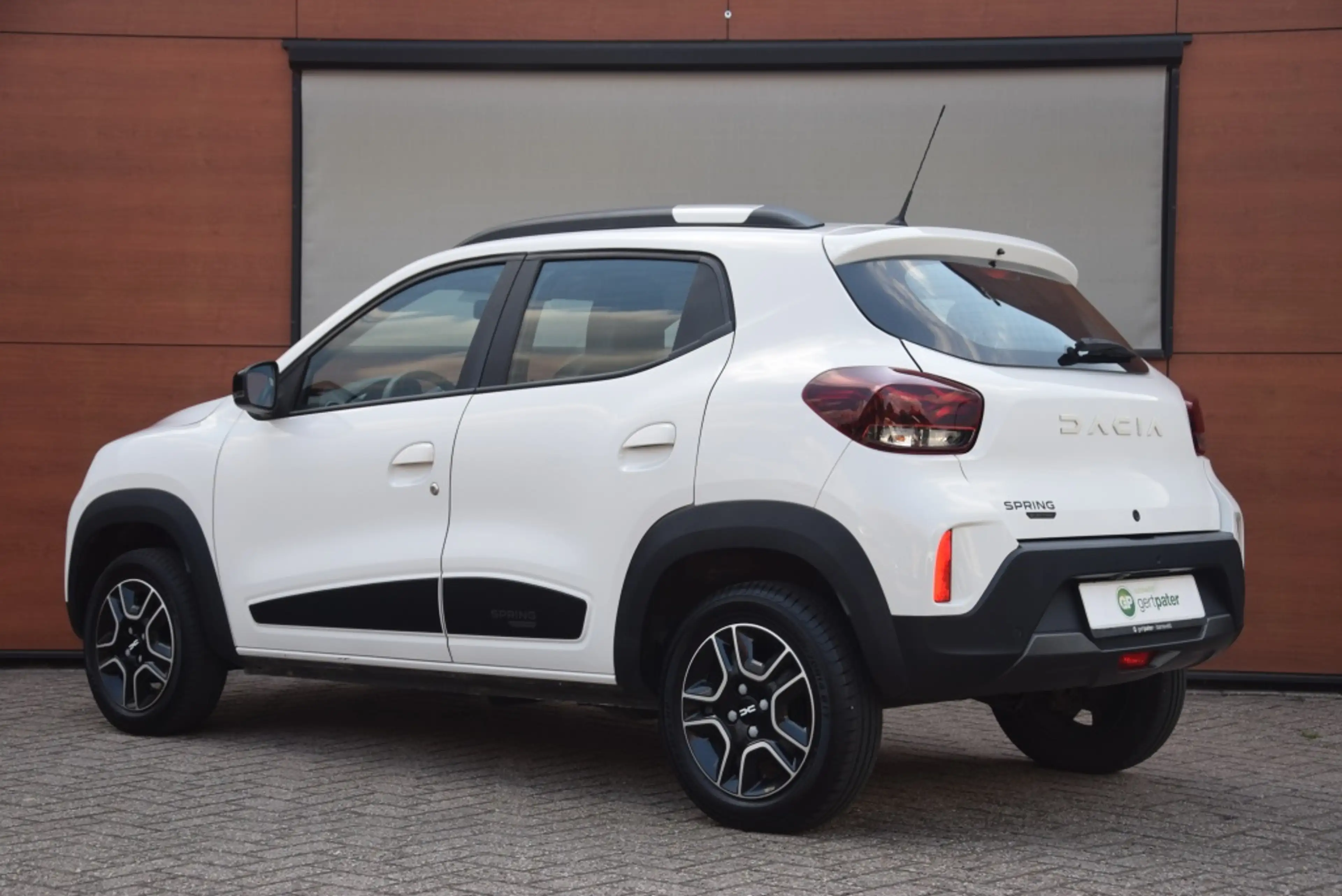 Dacia Spring Essential 27kWh SOH90,4% — photo 2