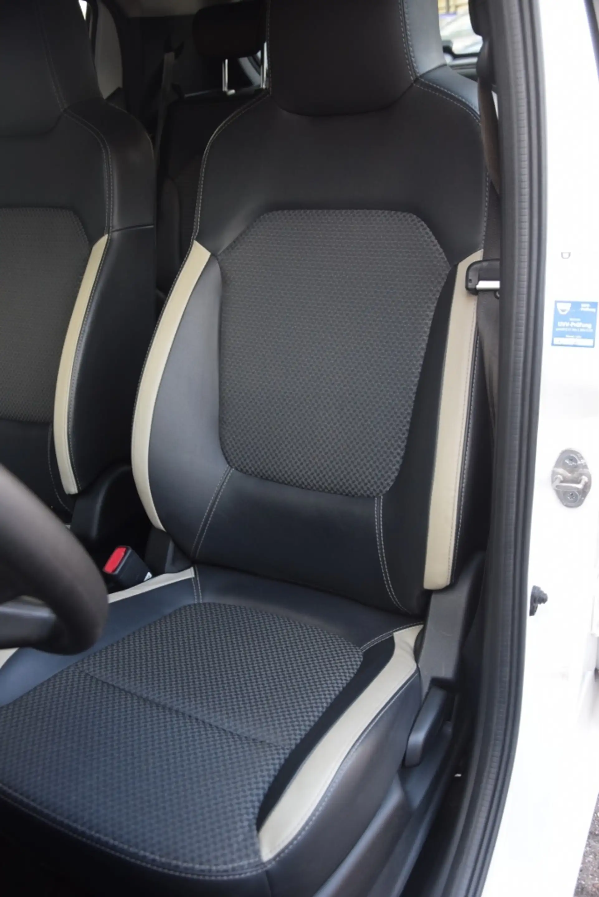 Dacia Spring Essential 27kWh SOH90,4% — photo 14