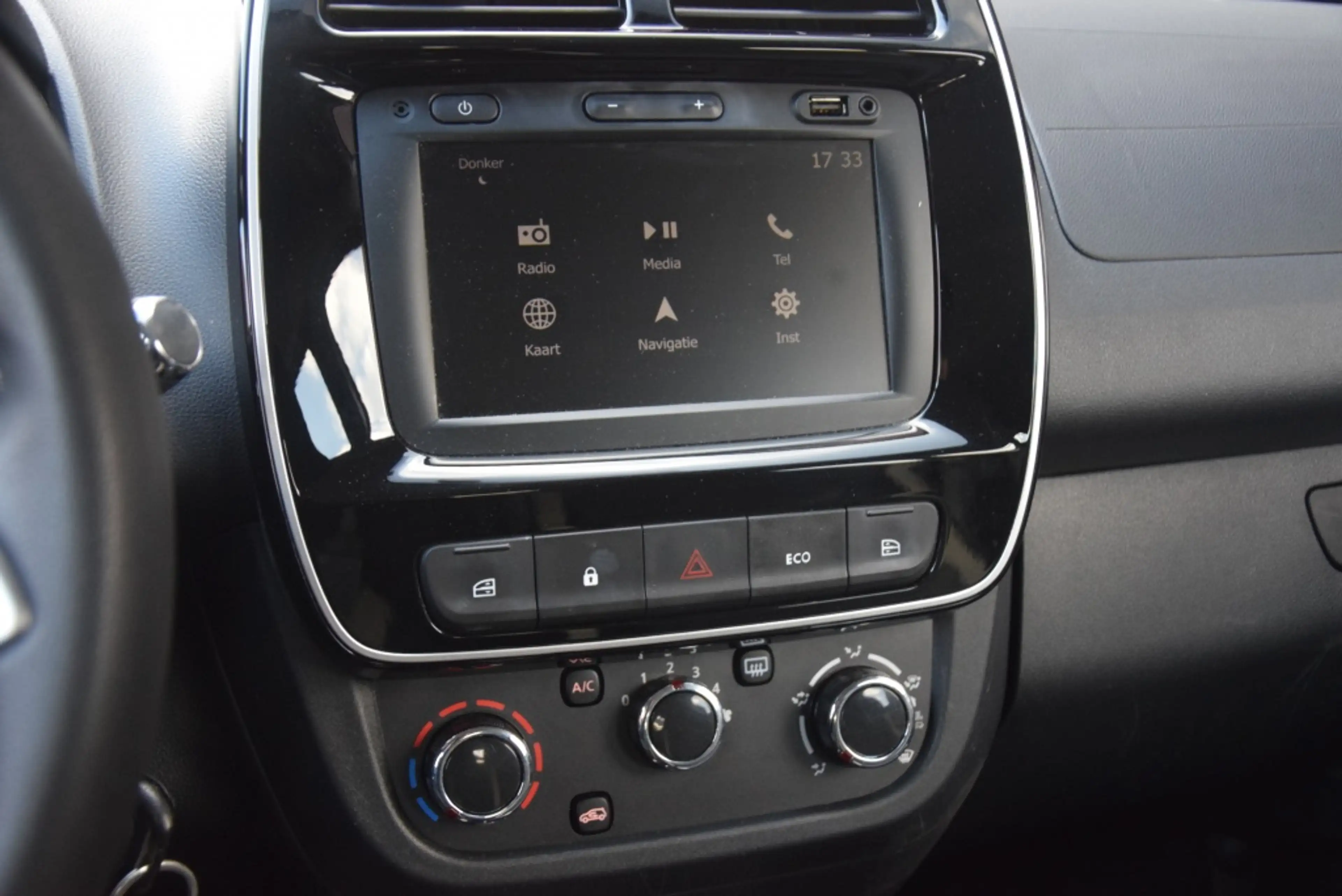 Dacia Spring Essential 27kWh SOH90,4% — photo 21