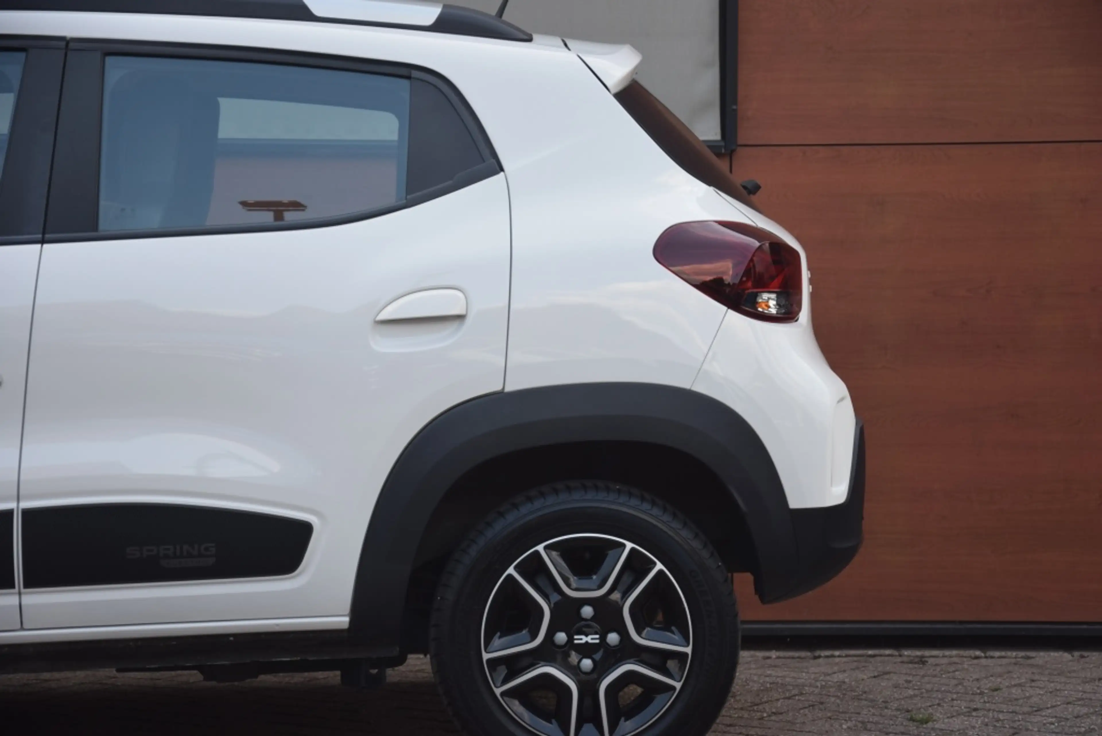 Dacia Spring Essential 27kWh SOH90,4% — photo 12