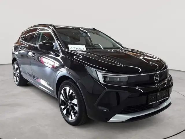 Opel Grandland view 2