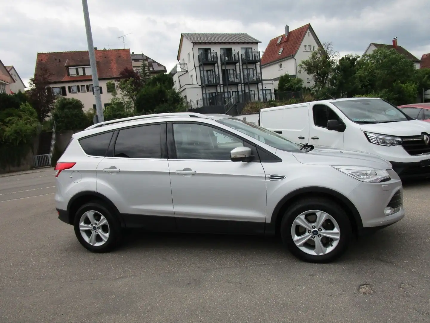 Ford Kuga 2.0 TDCI 4x4 Titanium*NAVI*AHK*KAMERA*EUR 6 Srebrny - 2