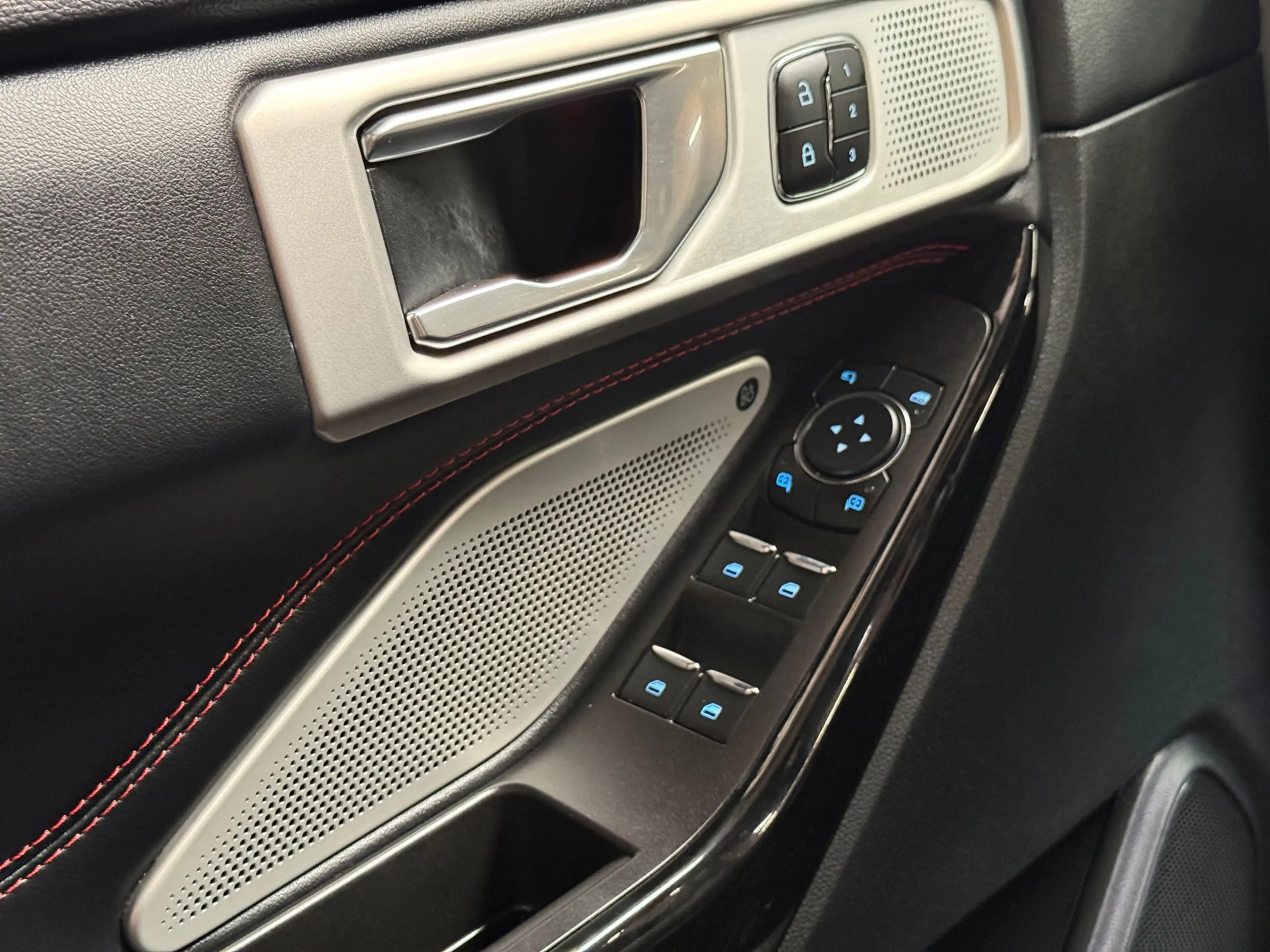 Ford Explorer 3.0 V6 EcoBoost PHEV ST-Line | Pano | Massage | Ca — photo 20