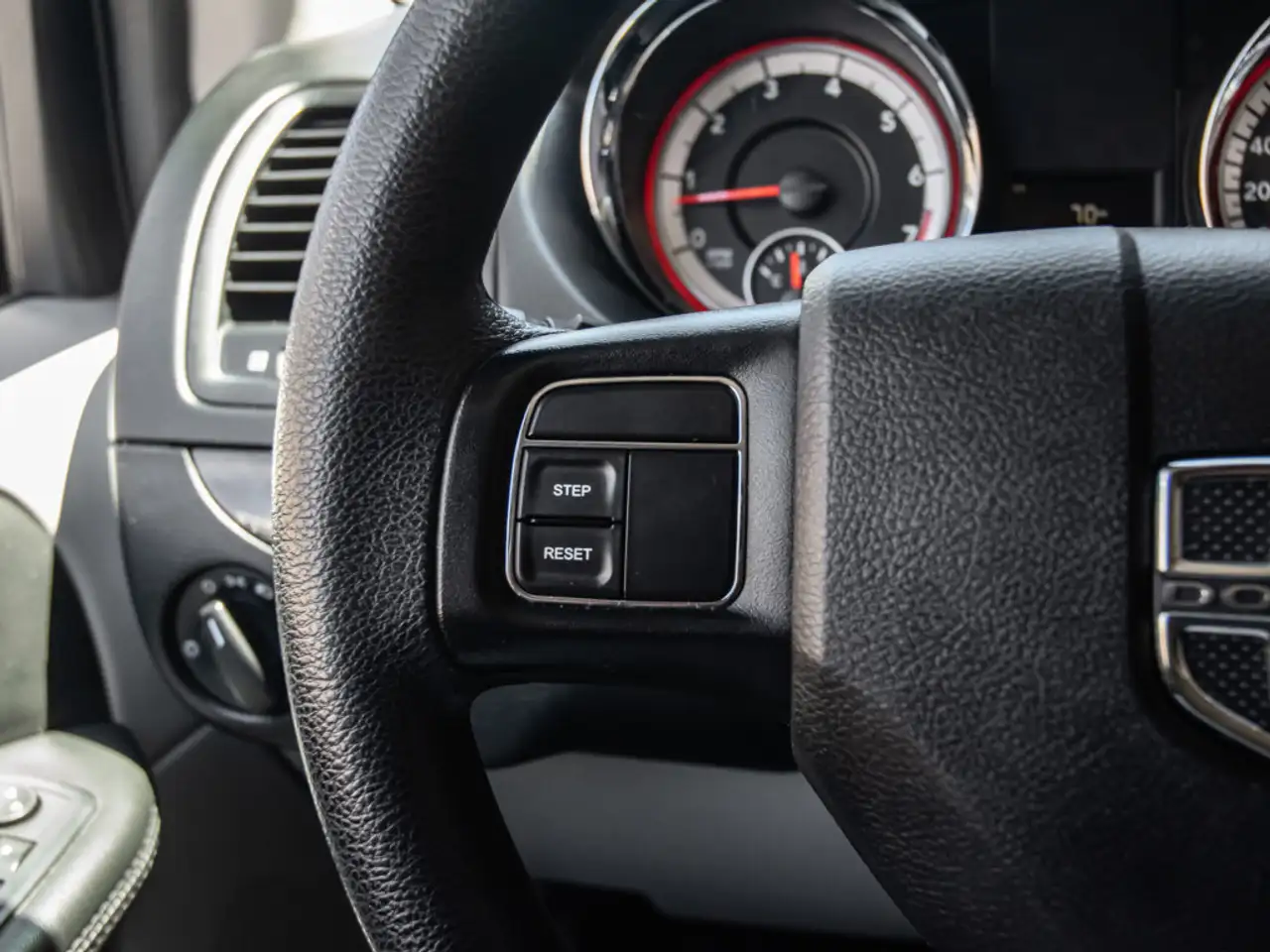 Dodge Grand Caravan fotografie Dodge Grand Caravan