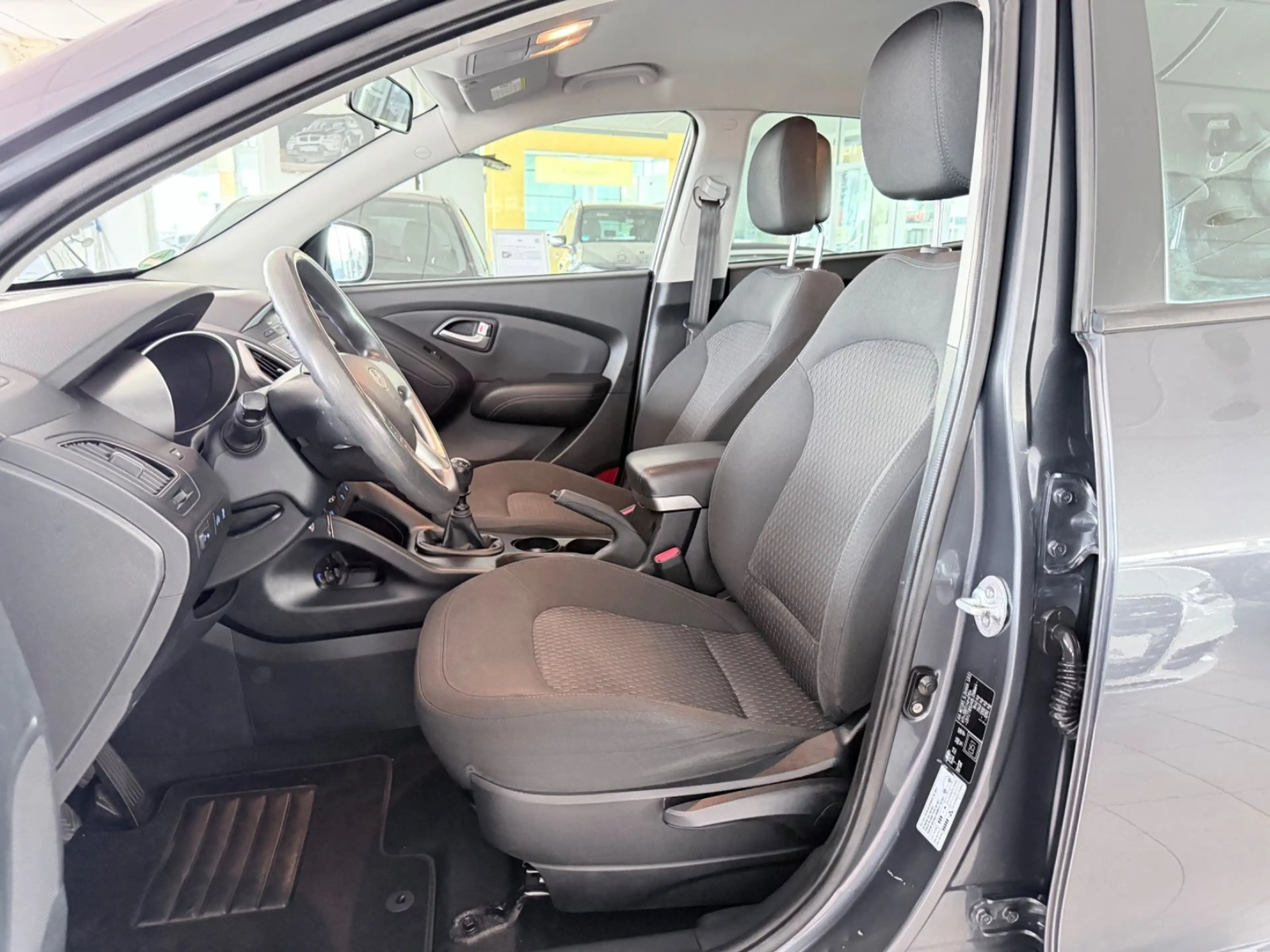 Hyundai iX35 Comfort 1.7CRDi Klima PDC SHZ ISOFIX — photo 13