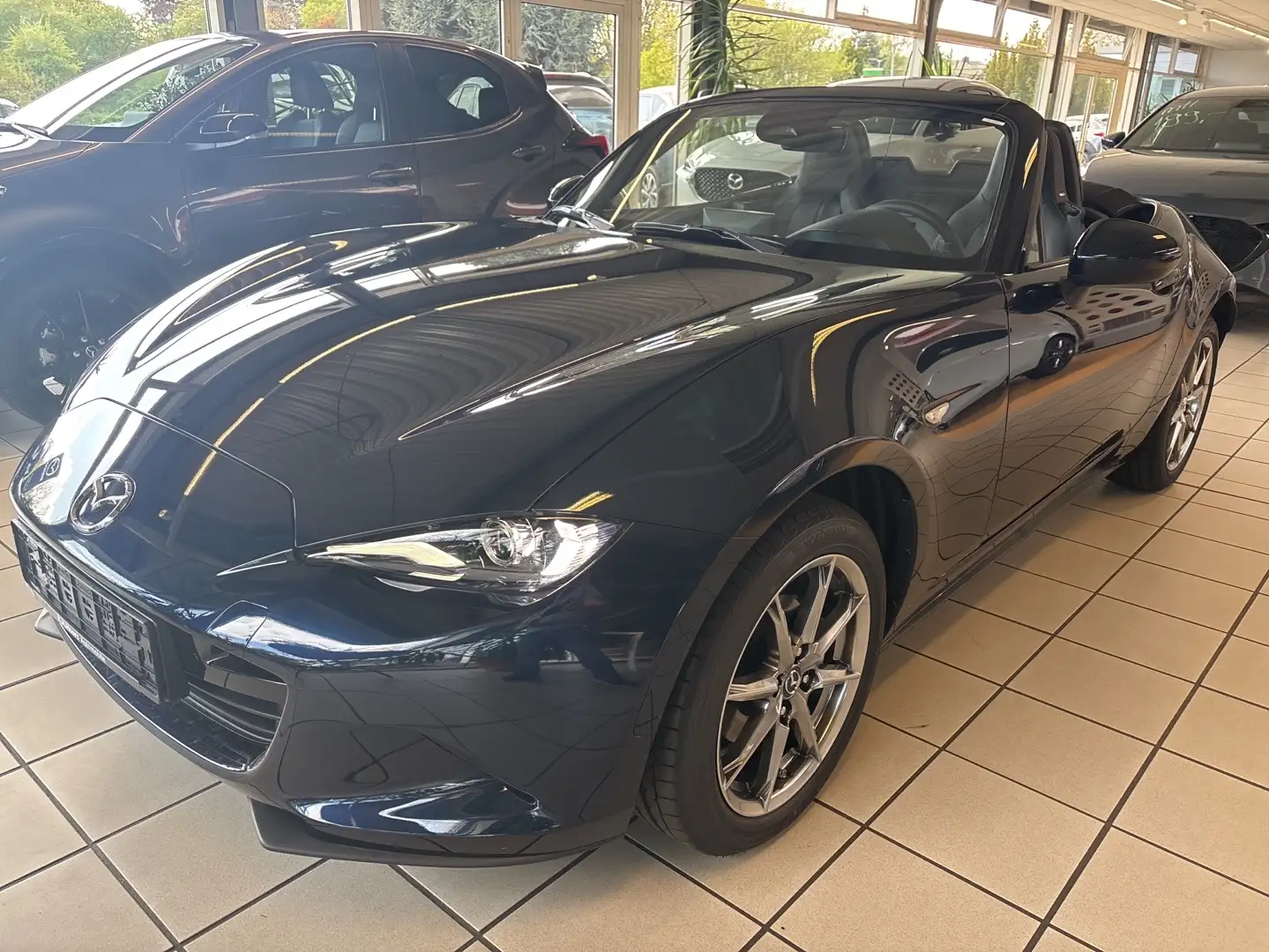 Mazda MX-5 Roadster Exclusive-Line SKYACTIV-G 132 PS Blau - 1