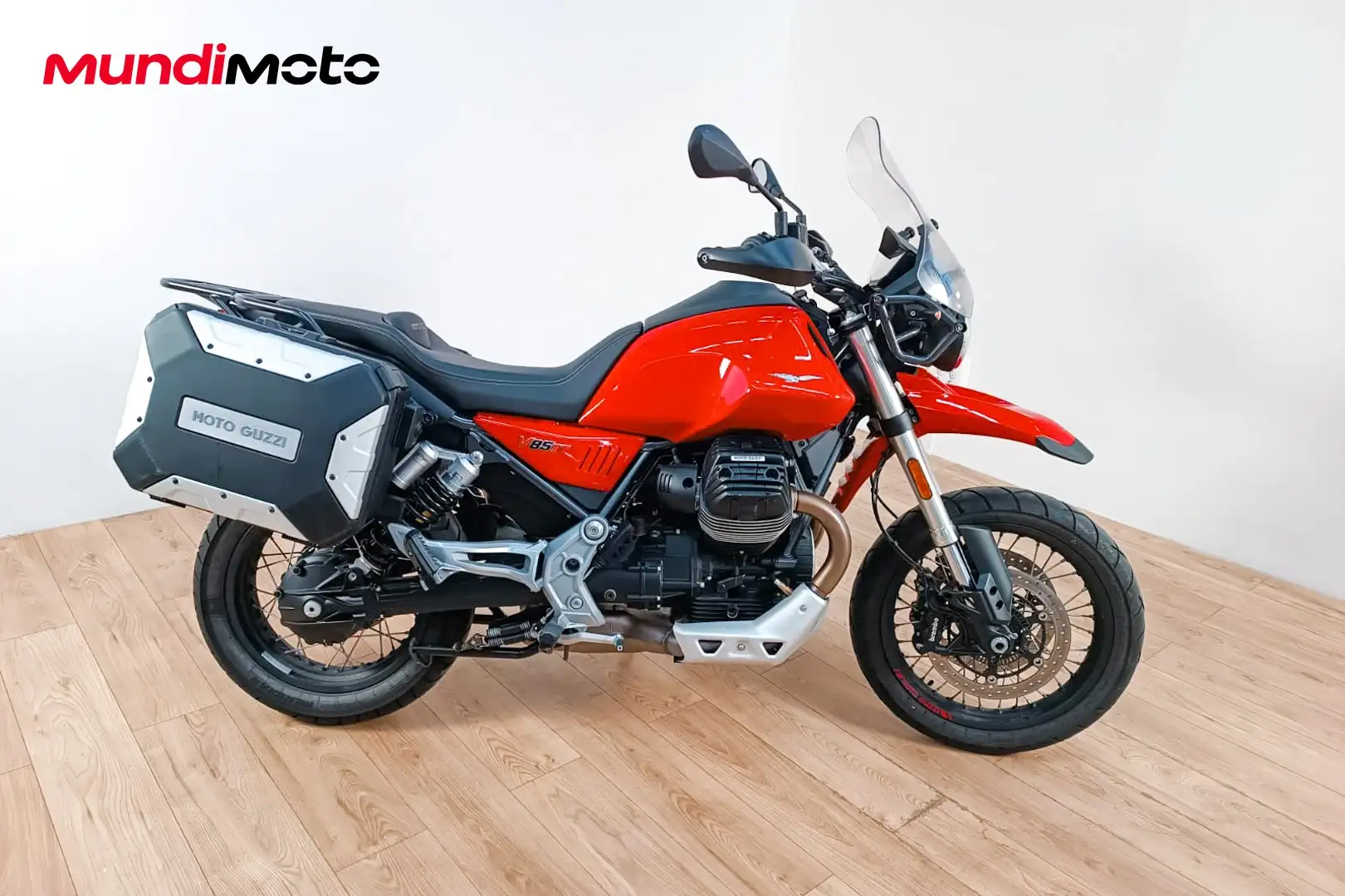 Moto Guzzi V 85 TT - 1