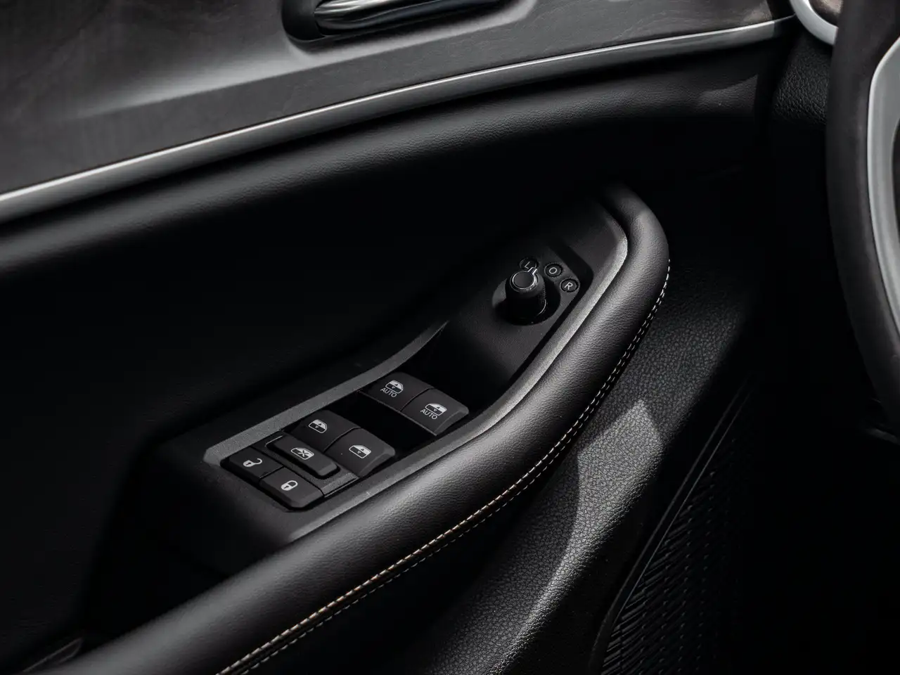 Jeep Grand Cherokee 2026 — фото 24
