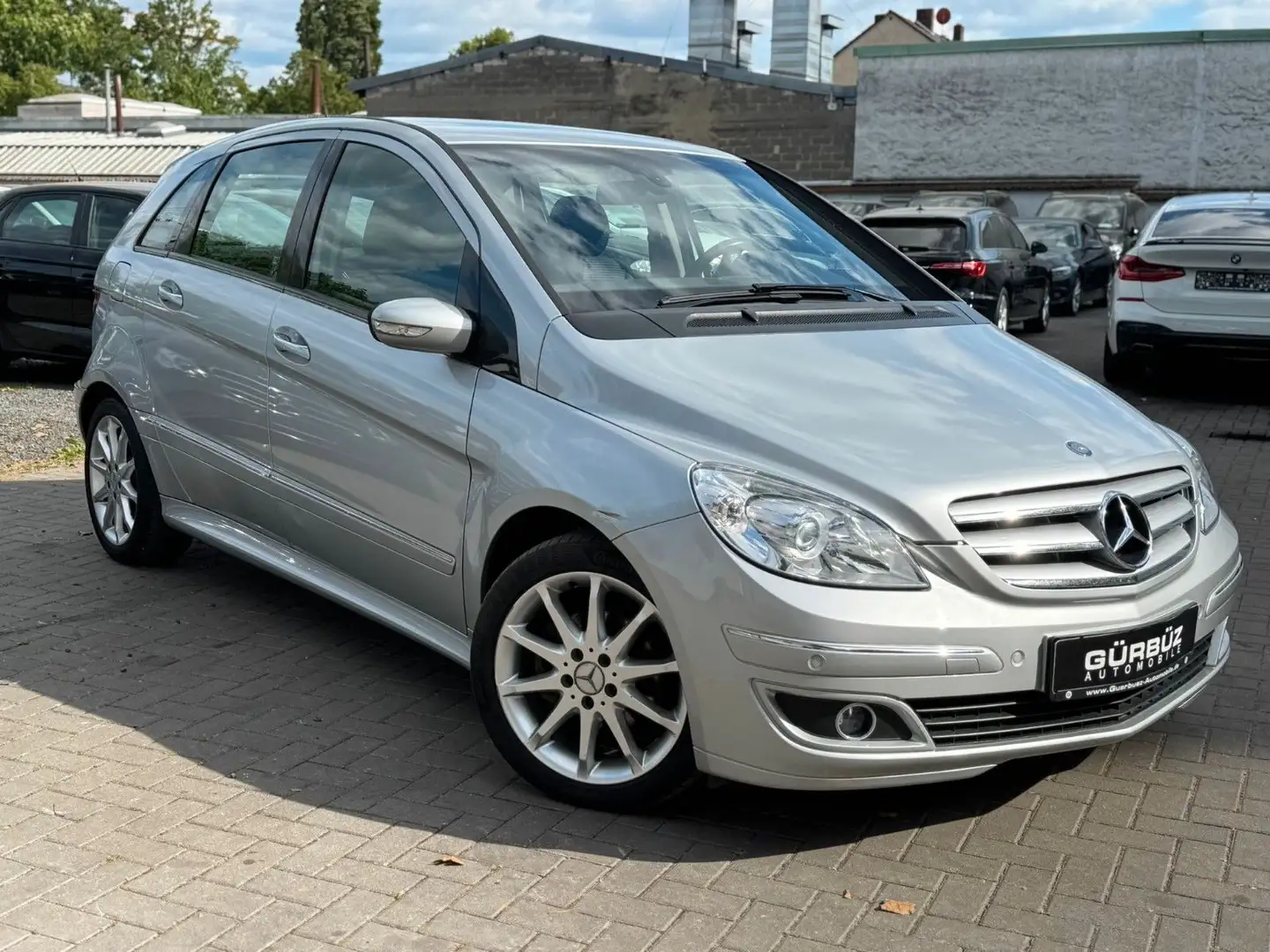 Mercedes-Benz B 200 Automatik*Klima*Szhz*Tempomat*PDC Plateado - 1