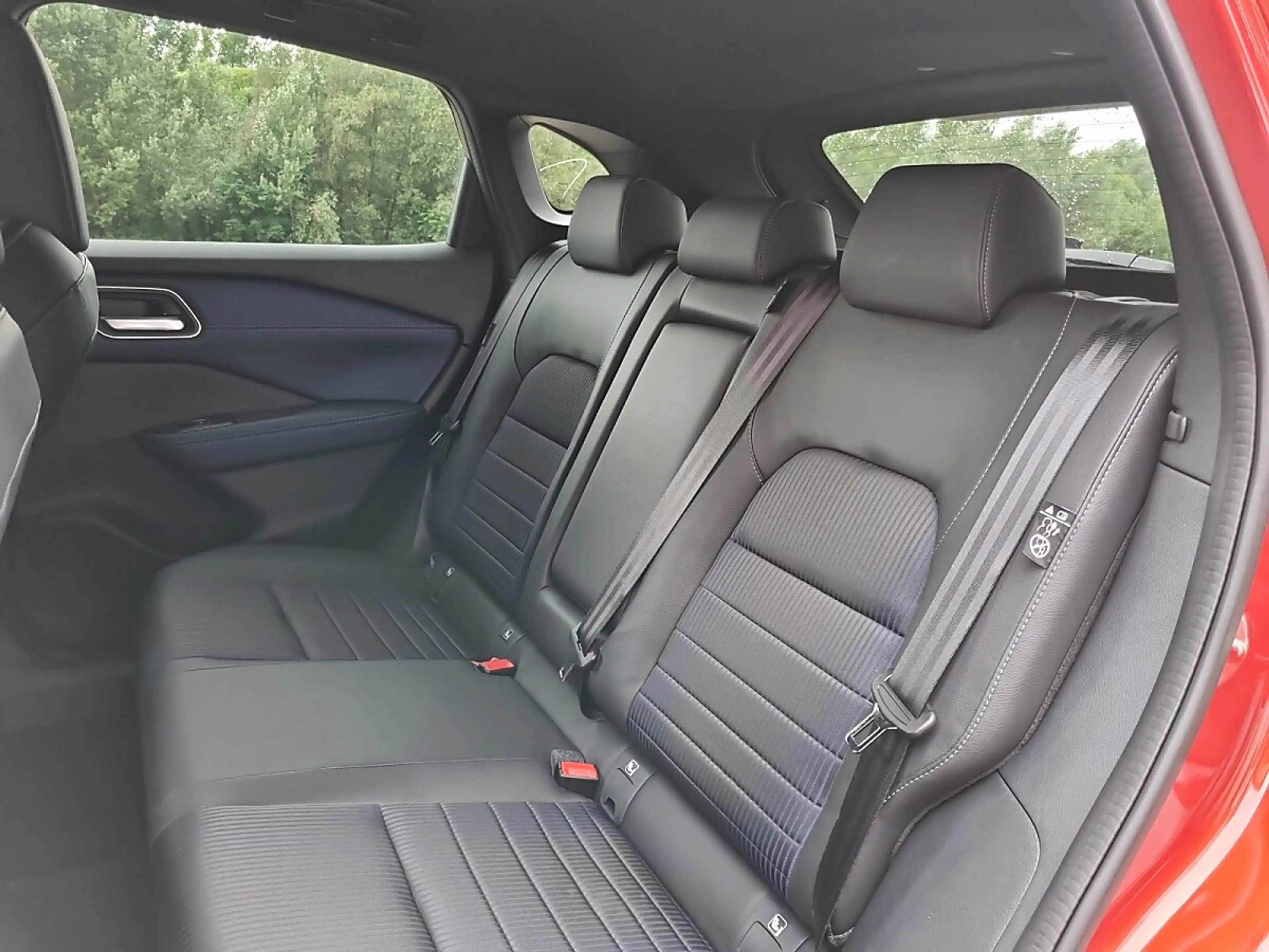 Nissan Qashqai 1,3 MHEV 4x4 Tekna Autom *ab € 25.990,-* — photo 13