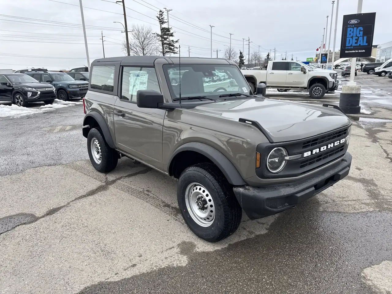 Ford Bronco снимка Ford Bronco