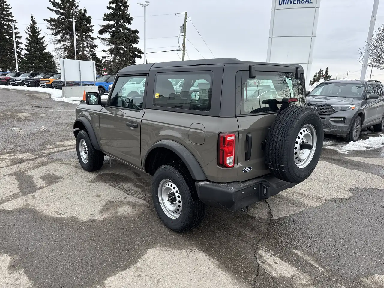 Ford Bronco снимка Ford Bronco