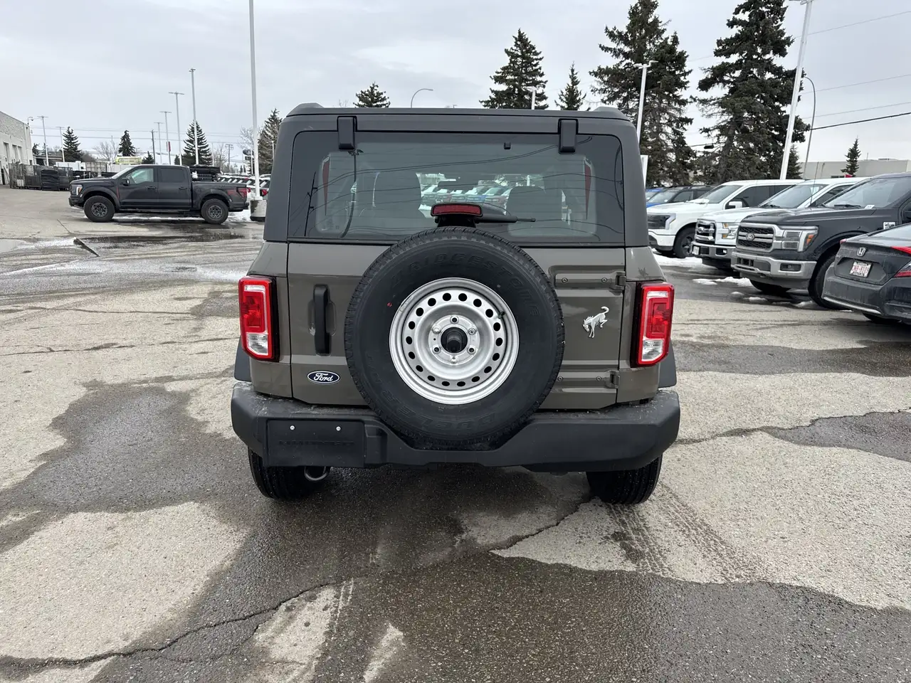Ford Bronco снимка Ford Bronco