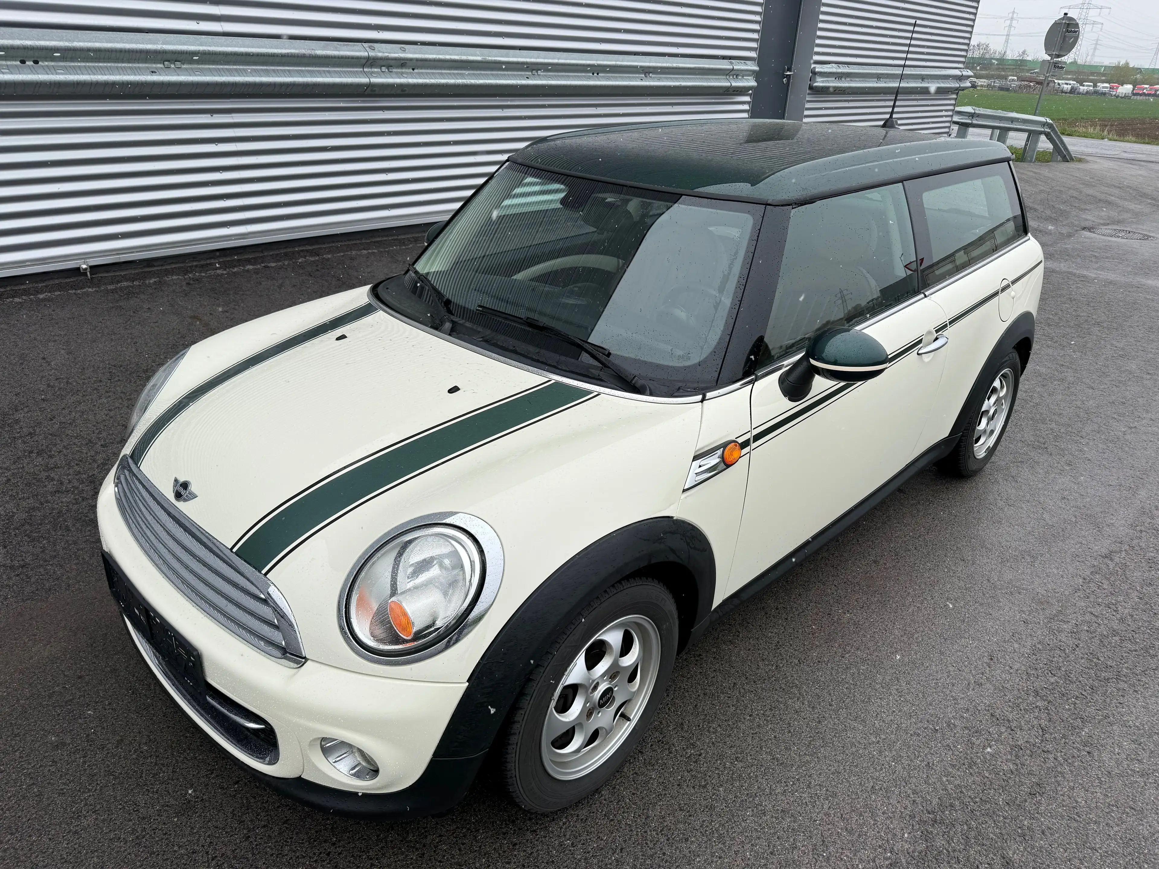 MINI Cooper D Clubman Aut. ID:123