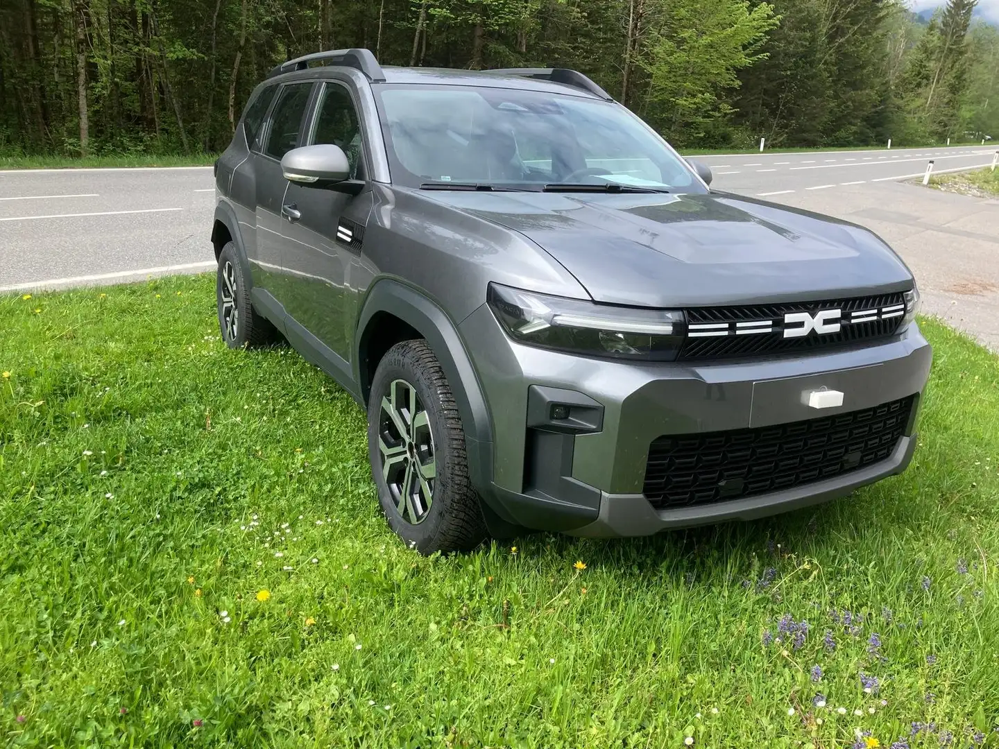 Dacia Bigster Expression TCe mHev 130 4x4 Grau - 1