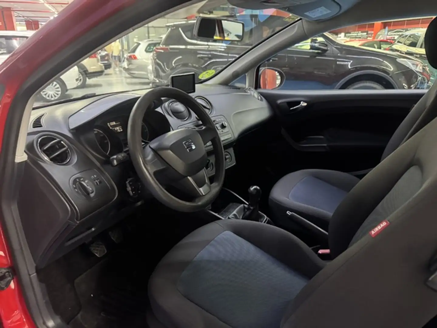 SEAT Ibiza SC 1.2 TSI Style Rojo - 2