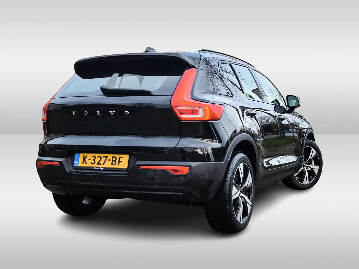 Volvo XC40 Recharge P8 AWD R-Design 1e-Eig. & Dealer-Onderh. Zwart - 2