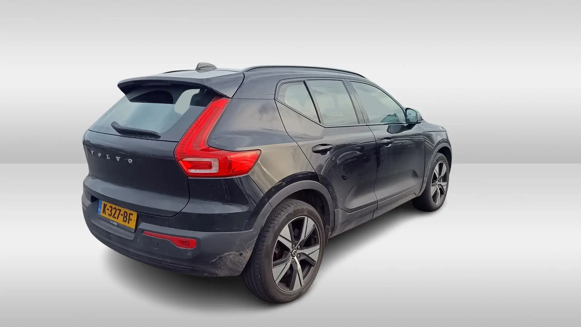 Volvo XC40 Recharge P8 AWD R-Design (408 PK) 1e-Eig. & Dealer Zwart - 2